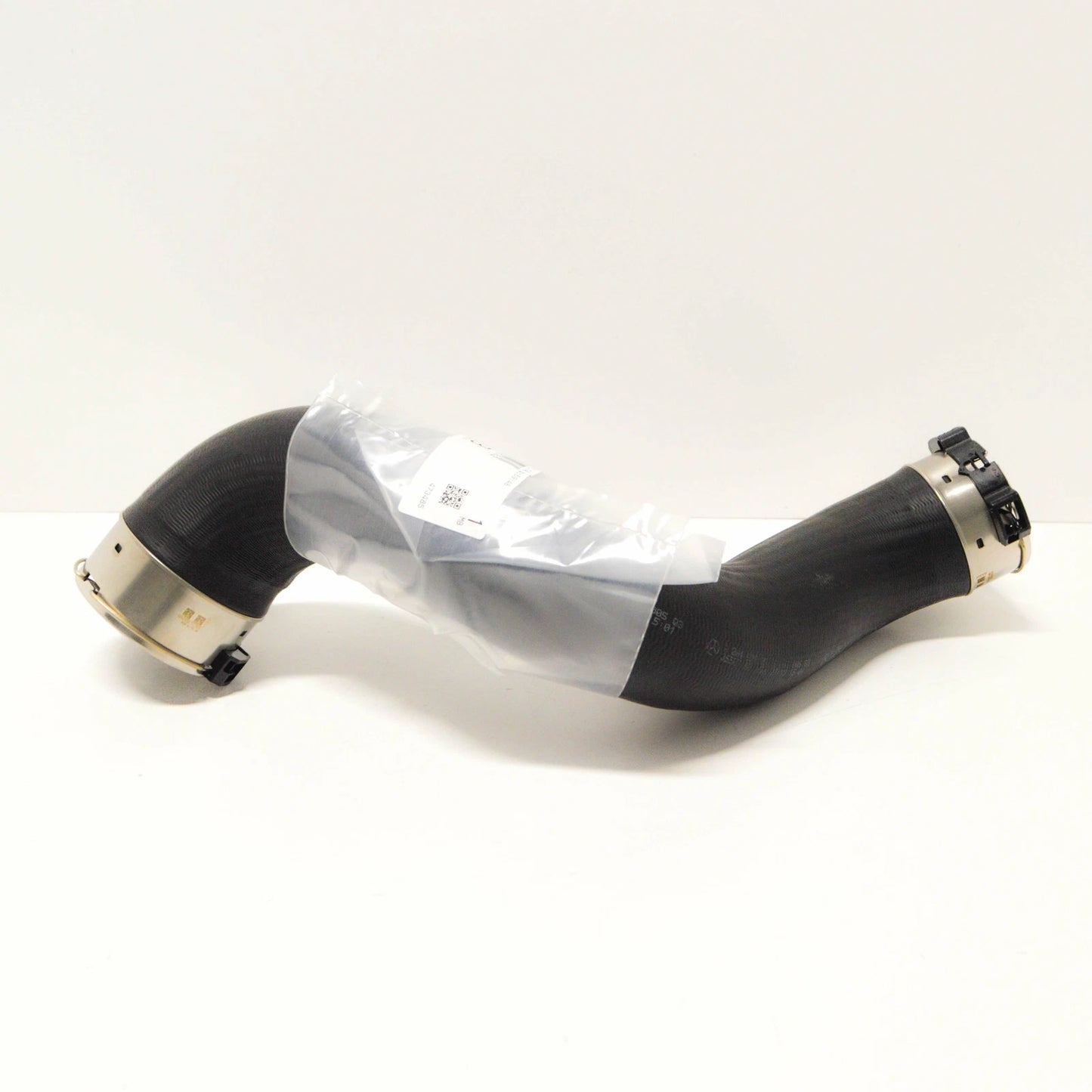 NEW MERCEDES BENZ C W204 LEFT INTERCOOLER CHARGE HOSE A2045282582 ORIGINAL