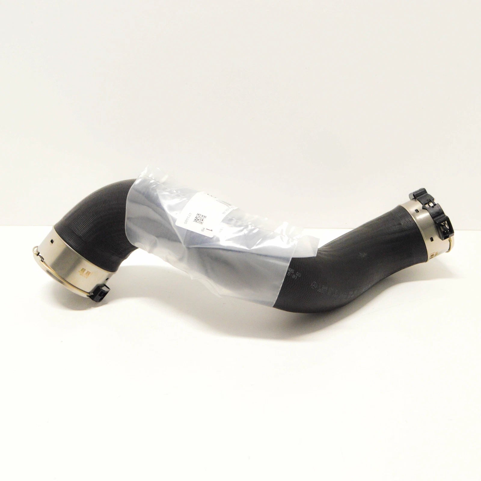 NEW MERCEDES BENZ C W204 LEFT INTERCOOLER CHARGE HOSE A2045282582 ORIGINAL