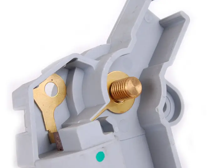 NEW MB E W210 RIGHT LEGROOM BATTERY CABLE CONNECTOR A2105460241 ORIGINAL