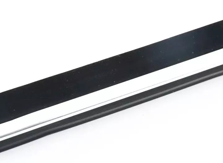 NEW BMW 6 E24 REAR WINDOW RIGHT OUTER WEATHERSTRIP 1871738 51371871738 ORIGINAL