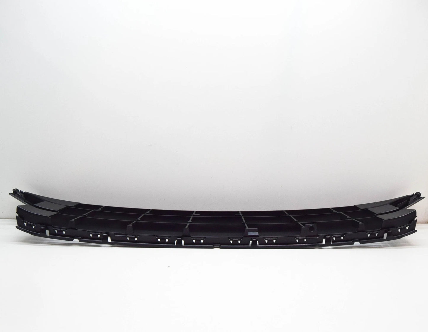 NEW VW PASSAT B8 3G FRONT CENTER LOWER BUMPER GRILLE 3G0853671B9B9 ORIGINAL
