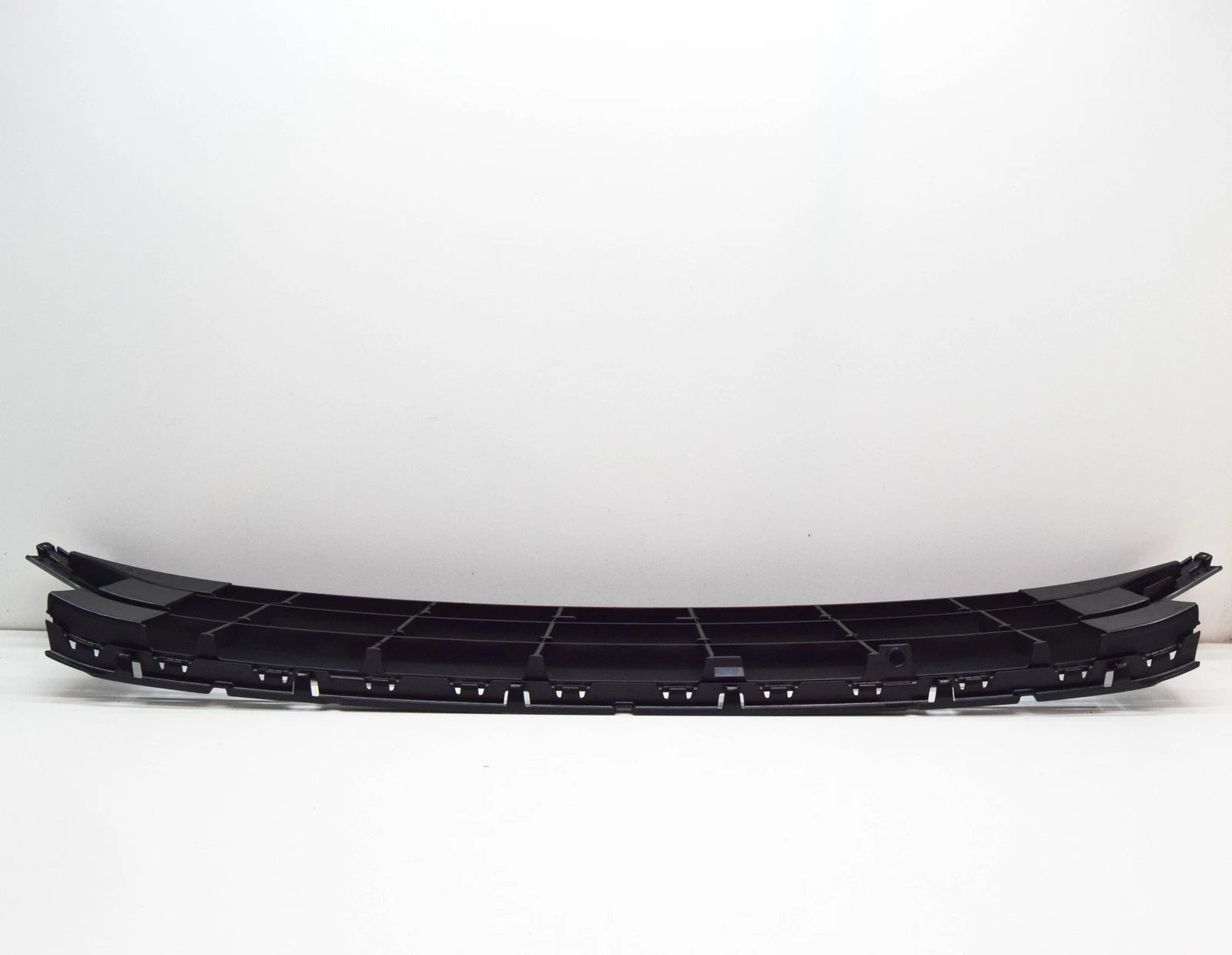 NEW VW PASSAT B8 3G FRONT CENTER LOWER BUMPER GRILLE 3G0853671B9B9 ORIGINAL