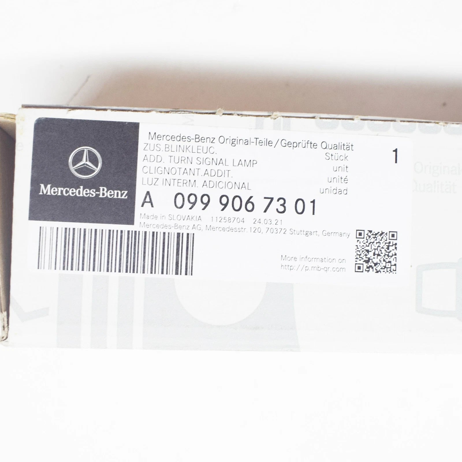 NEW MERCEDES BENZ C W205 LEFT WING MIRROR TURN SIGNAL A0999067301 ORIGINAL