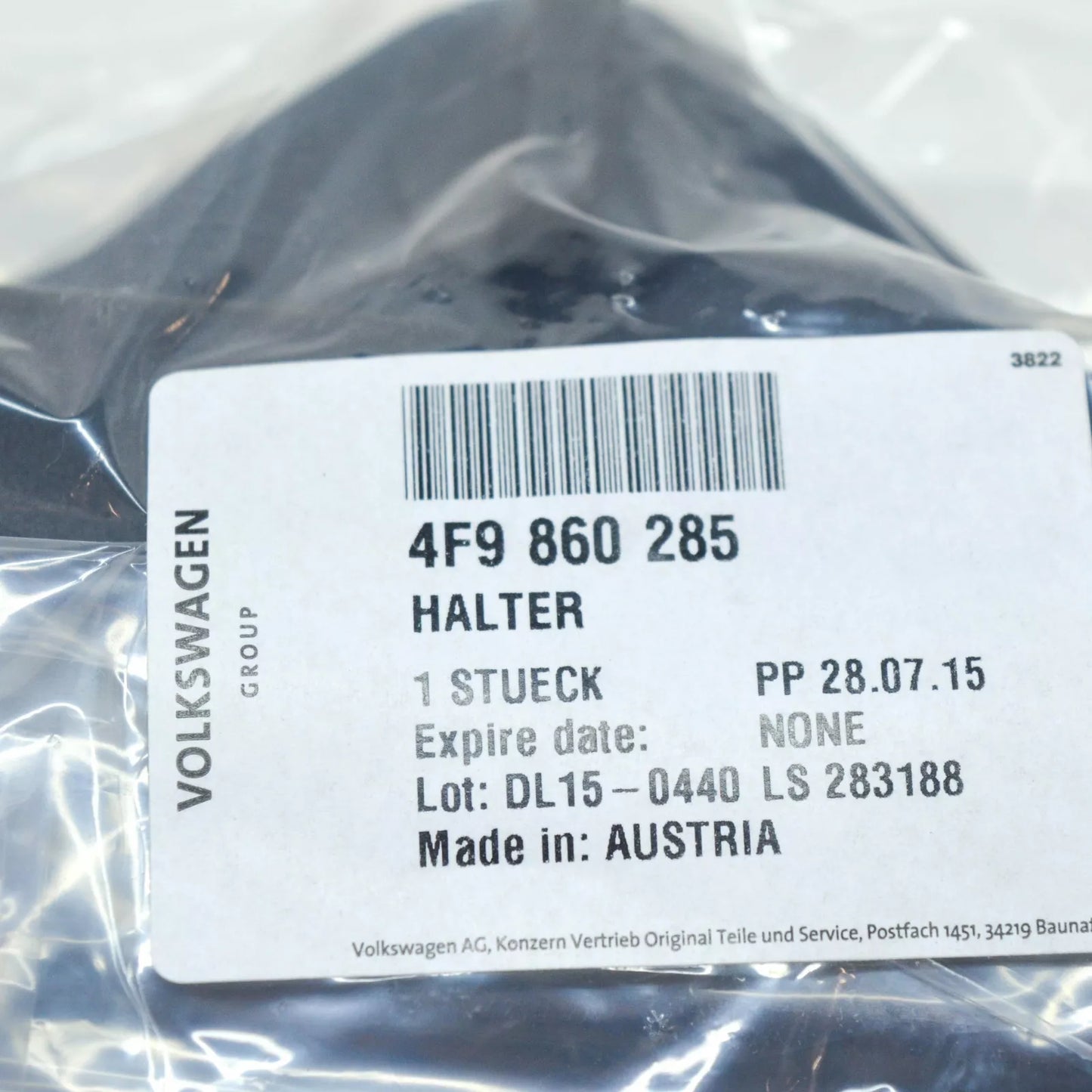 NEW AUDI A6 C6 WARNING TRIANGLE RETAINER 4F9860285