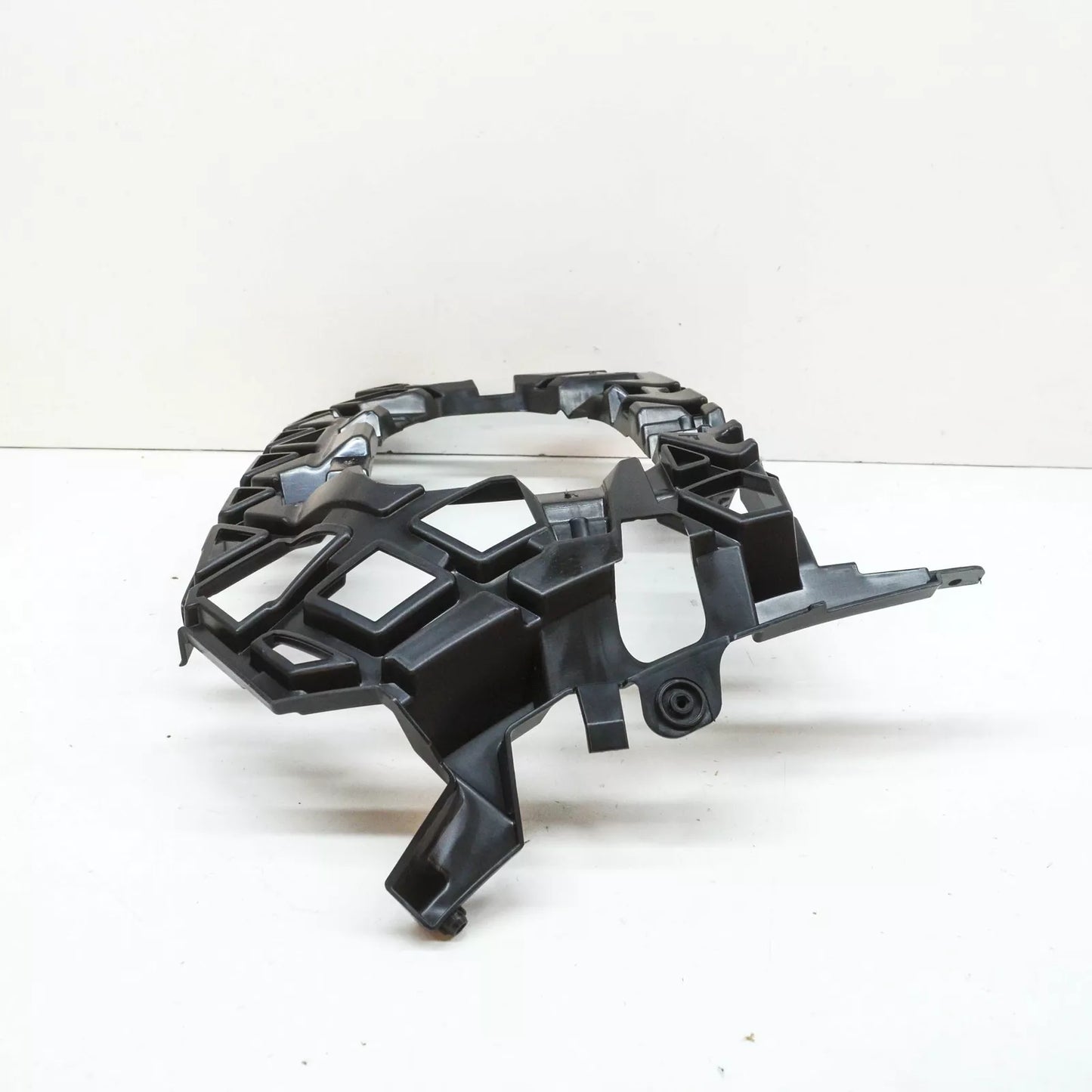 NEW VOLKSWAGEN T-ROC A11 FRONT RIGHT BUMPER BRACKET 2GA807724C ORIGINAL