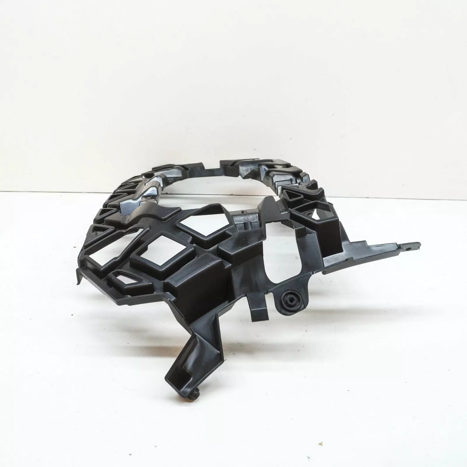 NEW VOLKSWAGEN T-ROC A11 FRONT RIGHT BUMPER BRACKET 2GA807724C ORIGINAL