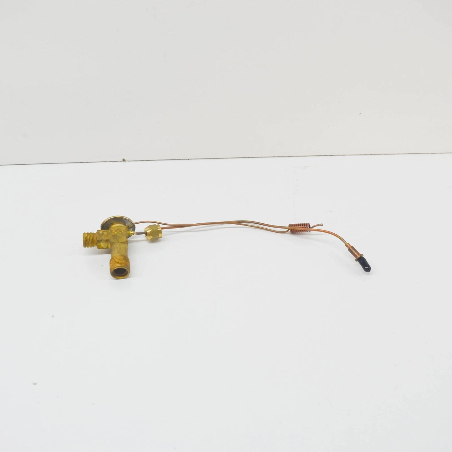 NEW BMW 5 E28 A/C EXPANSION VALVE 64511372077 1372077 ORIGINAL