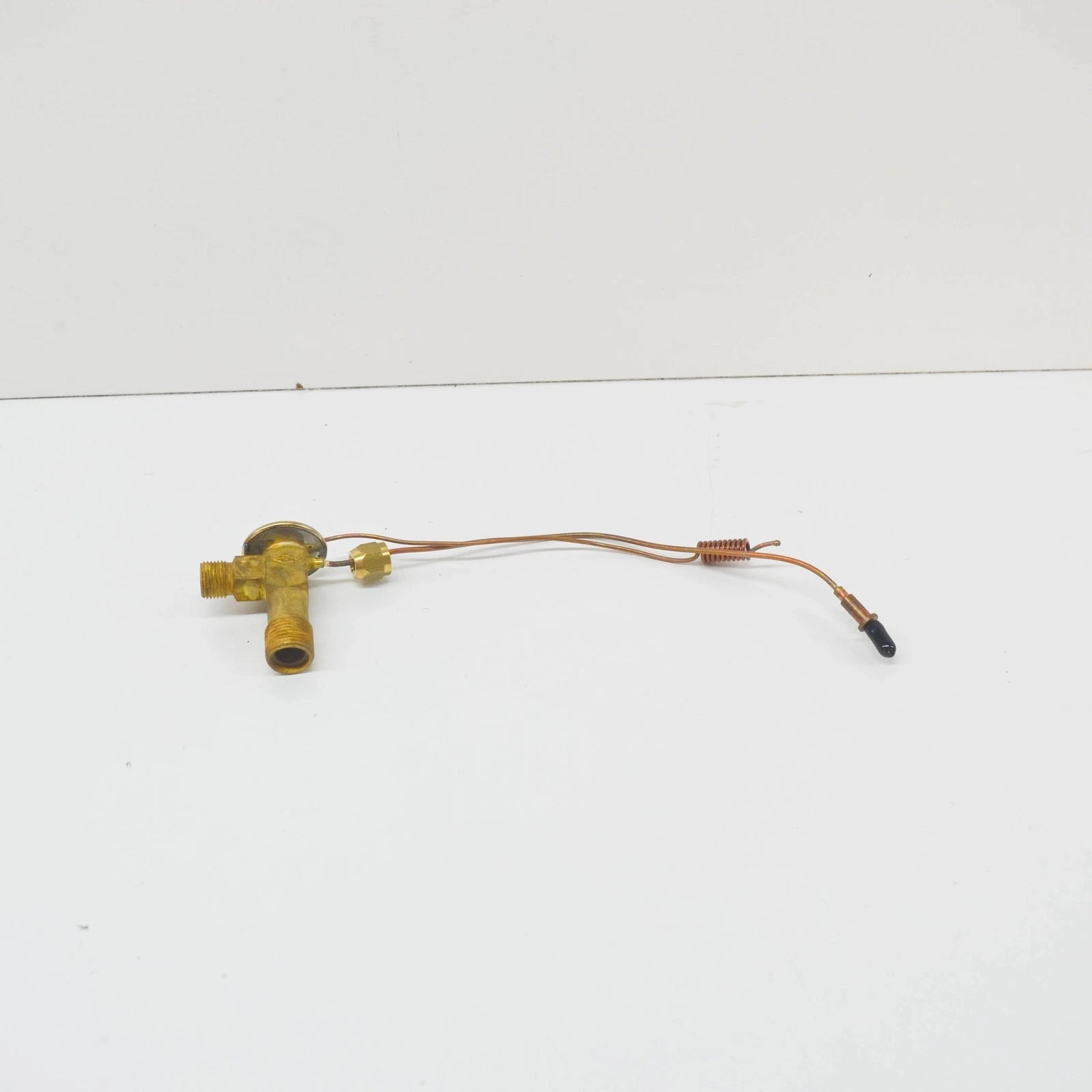 NEW BMW 5 E28 A/C EXPANSION VALVE 64511372077 1372077 ORIGINAL