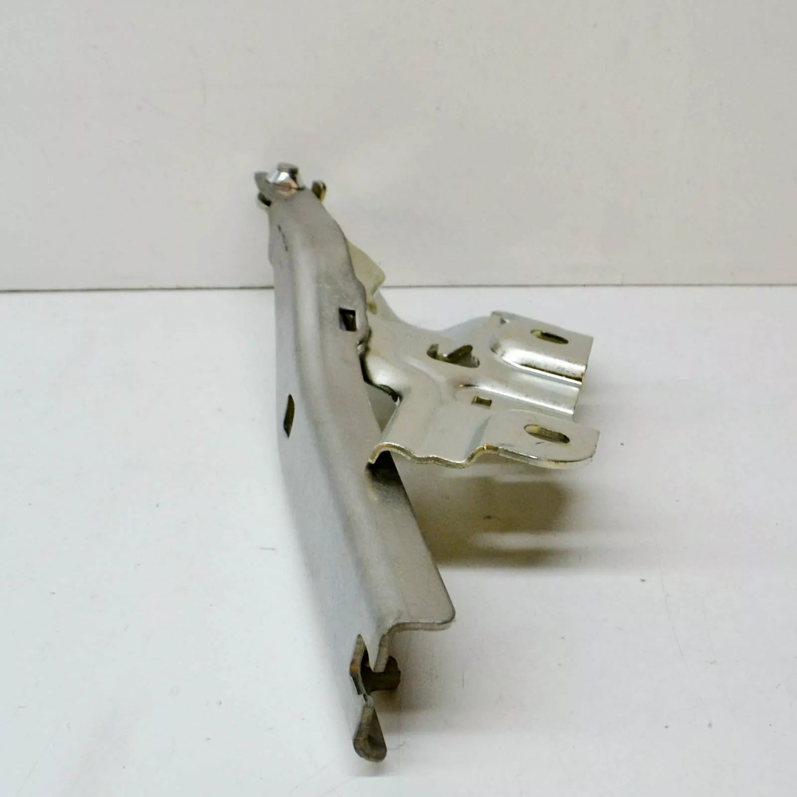 NEW AUDI Q3 F3 SPORTBACK FRONT LEFT BONNET HOOD HINGE 83A823301 ORIGINAL