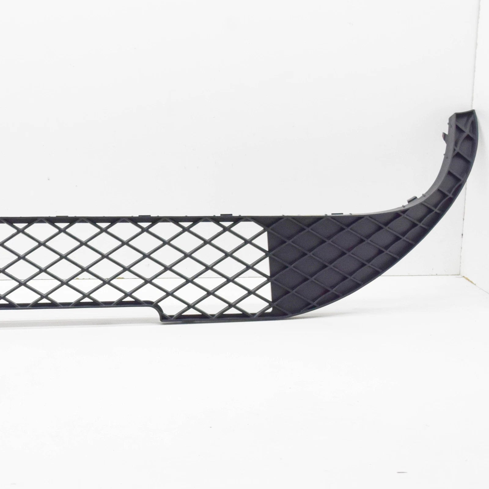 NEW MERCEDES-BENZ A W176 FRONT BUMPER LOWER GRILLE A1768850022 ORIGINAL