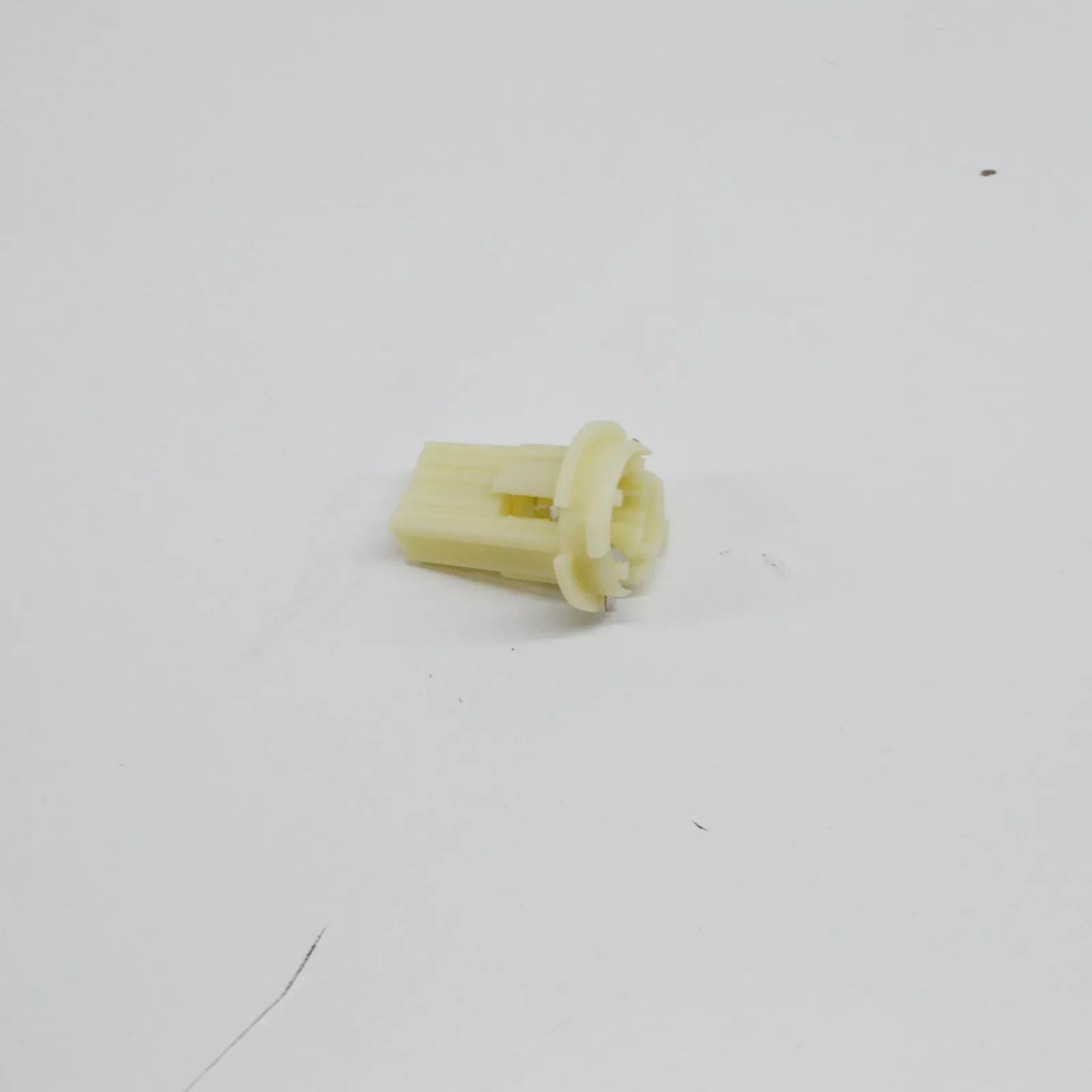 NEW BMW 7 E38 REAR TAIL LIGHT BULB SOCKET 8381243 63218381243 ORIGINAL