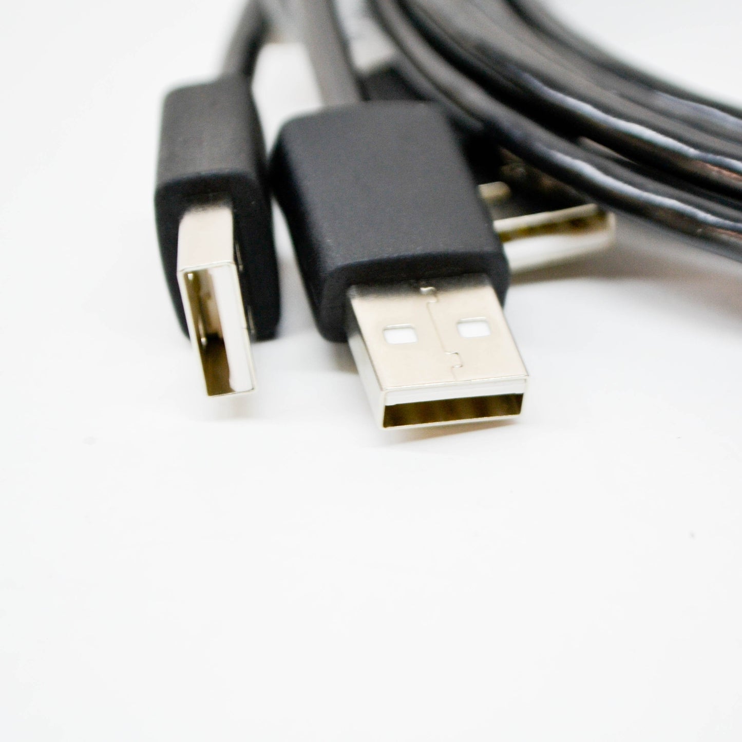 NEW MB CLA C117 IPOD/USB/AUX INTERFACE ELECTRIC LINE KIT A2138202104 ORIGINAL