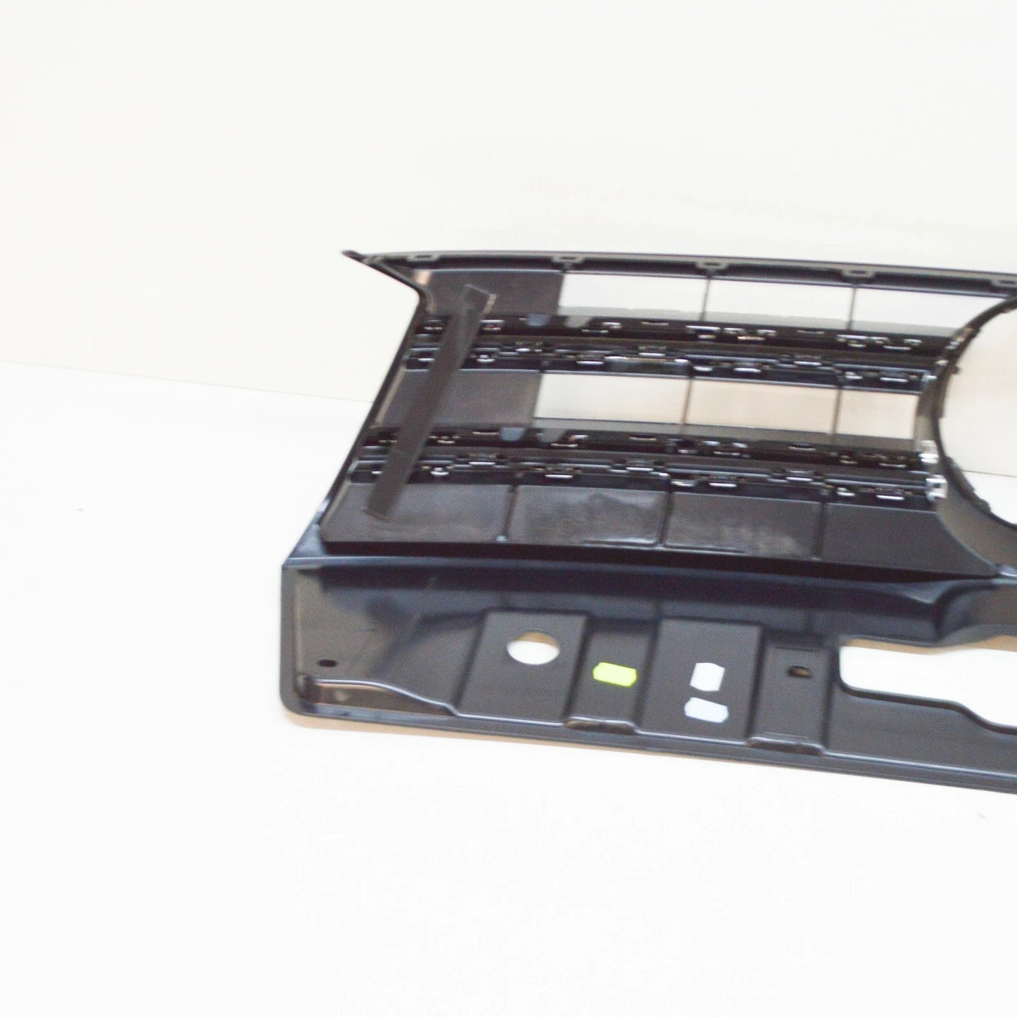 NEW VOLKSWAGEN AMAROK FRONT RADIATOR GRILLE 2H7853651FOD