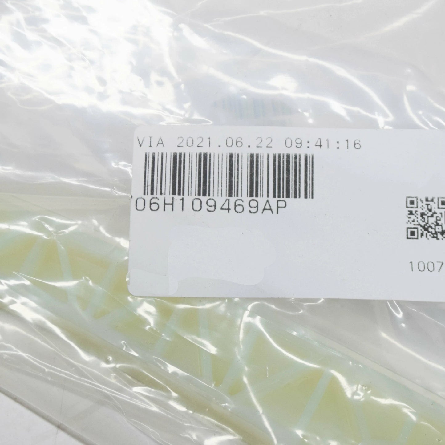 NEW AUDI A3 8P TIMING CHAIN GUIDE RAIL 06H109469AP ORIGINAL