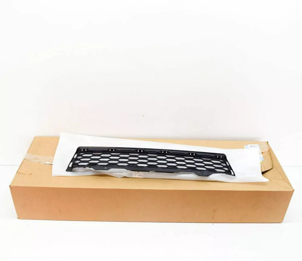 NEW BMW X6 G06 FRONT BUMPER LOWER GRILLE 8069943 51118069943 2021 ORIGINAL