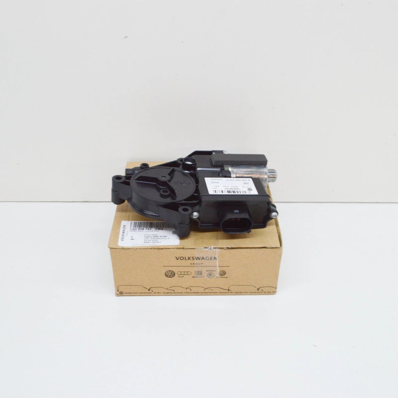 NEW VW EOS 1F REAR LEFT DOOR WINDOW MOTOR 1Q0998793VW2 ORIGINAL