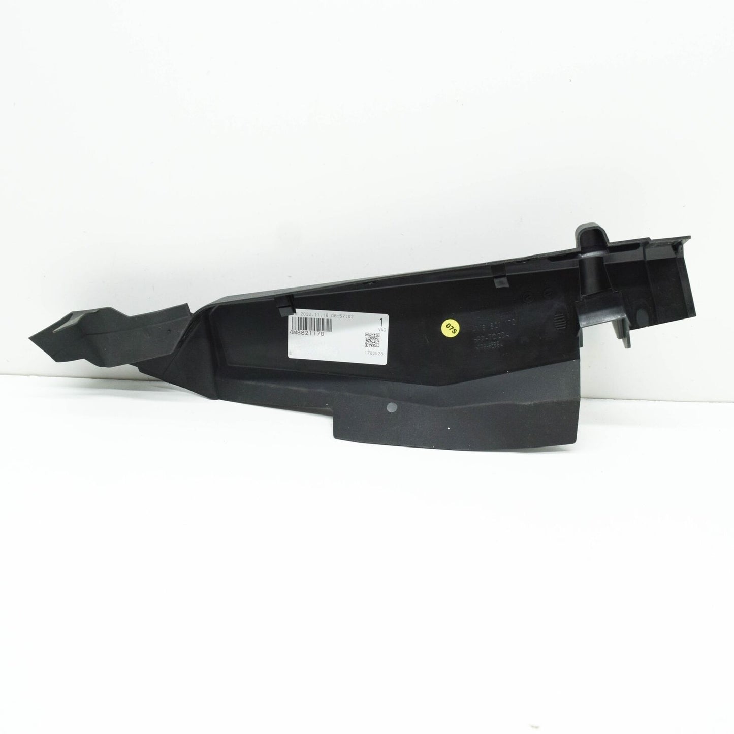 NEW AUDI Q8 4MN FRONT BONNET HOOD ENGINE SEAL 4M8821170 ORIGINAL