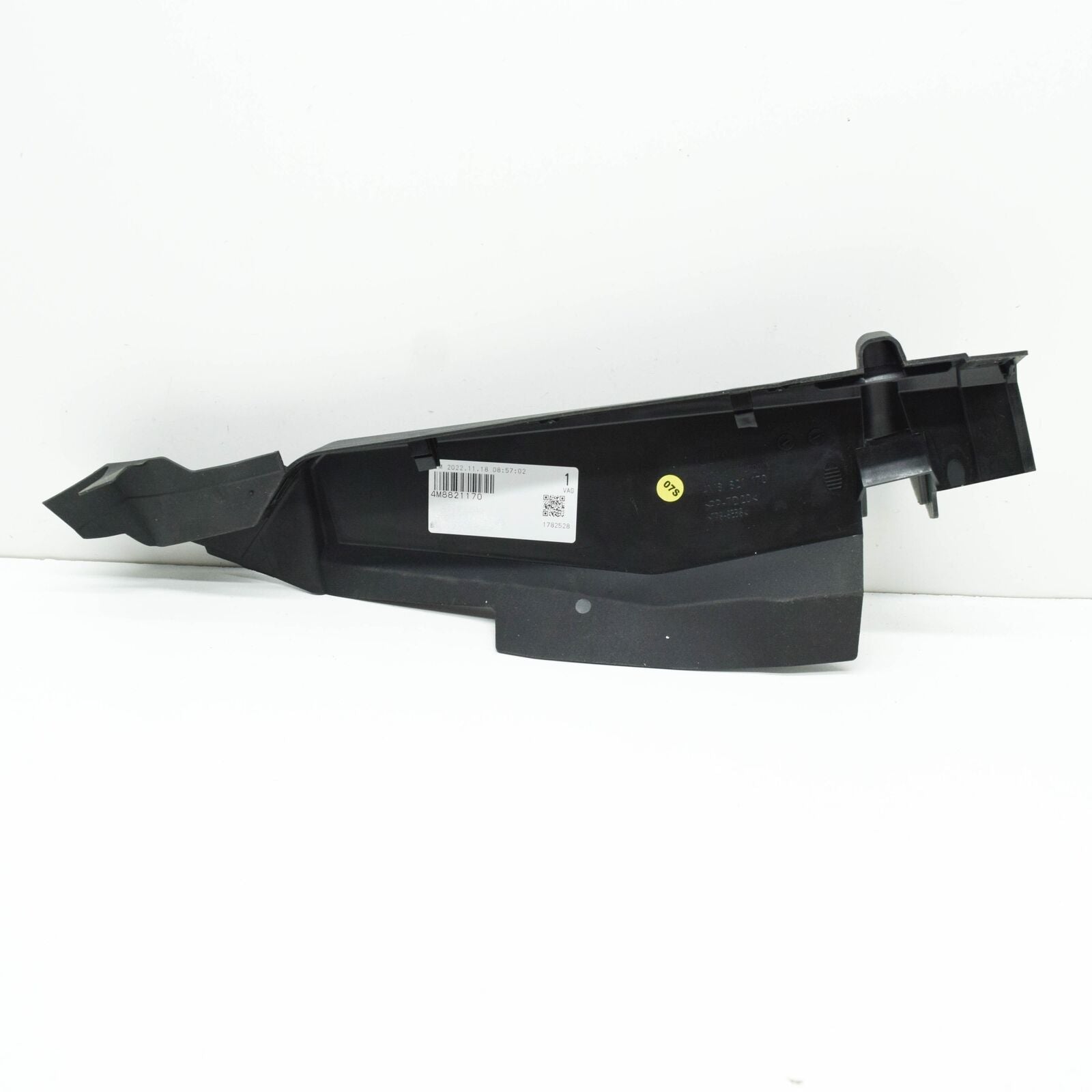 NEW AUDI Q8 4MN FRONT BONNET HOOD ENGINE SEAL 4M8821170 ORIGINAL