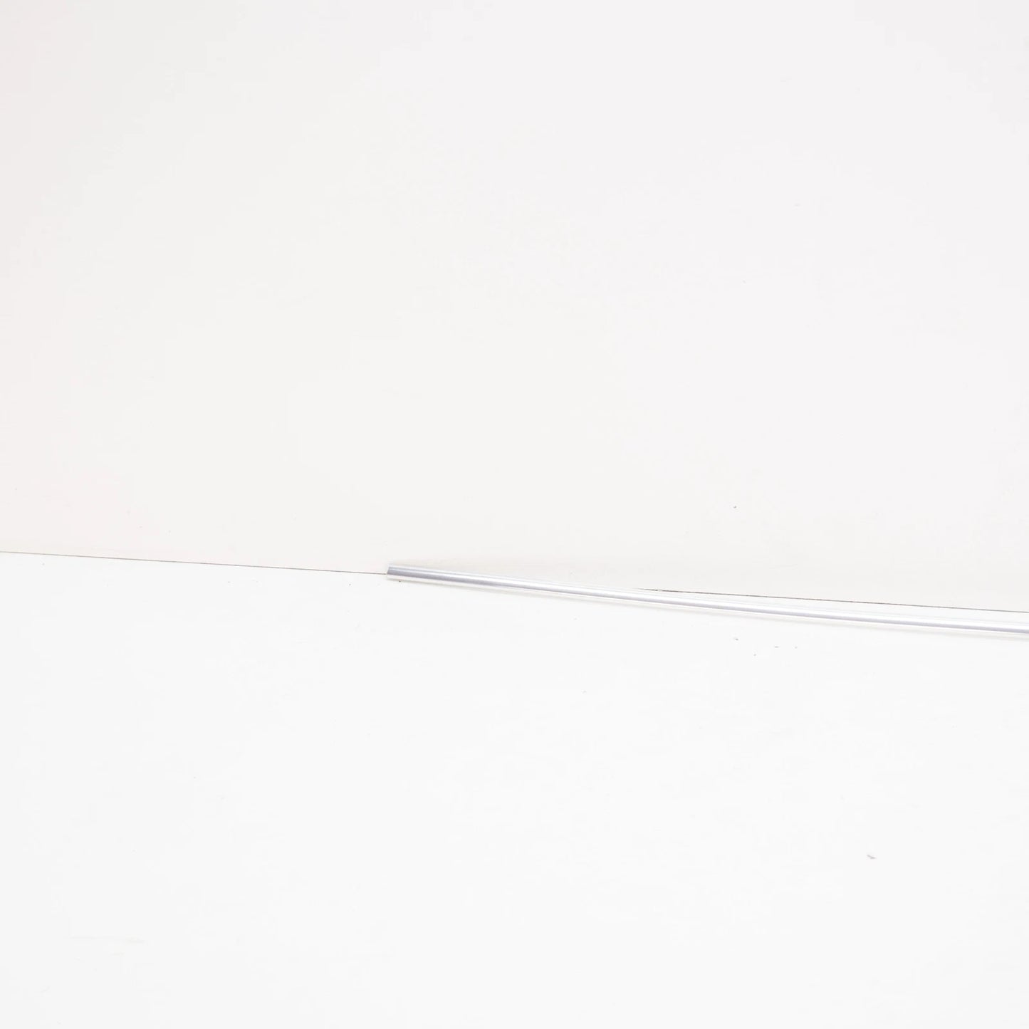 NEW BMW 5 E28 REAR UPPER WINDOW MOLDING 51311820623 1820623 ORIGINAL