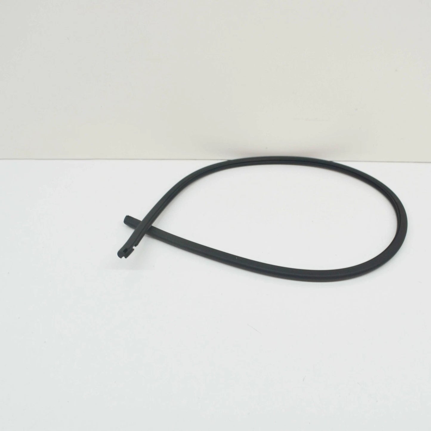 NEW VOLKSWAGEN GOLF MK7 ROOF GLASS COVER REAR SEAL 5G6877297A