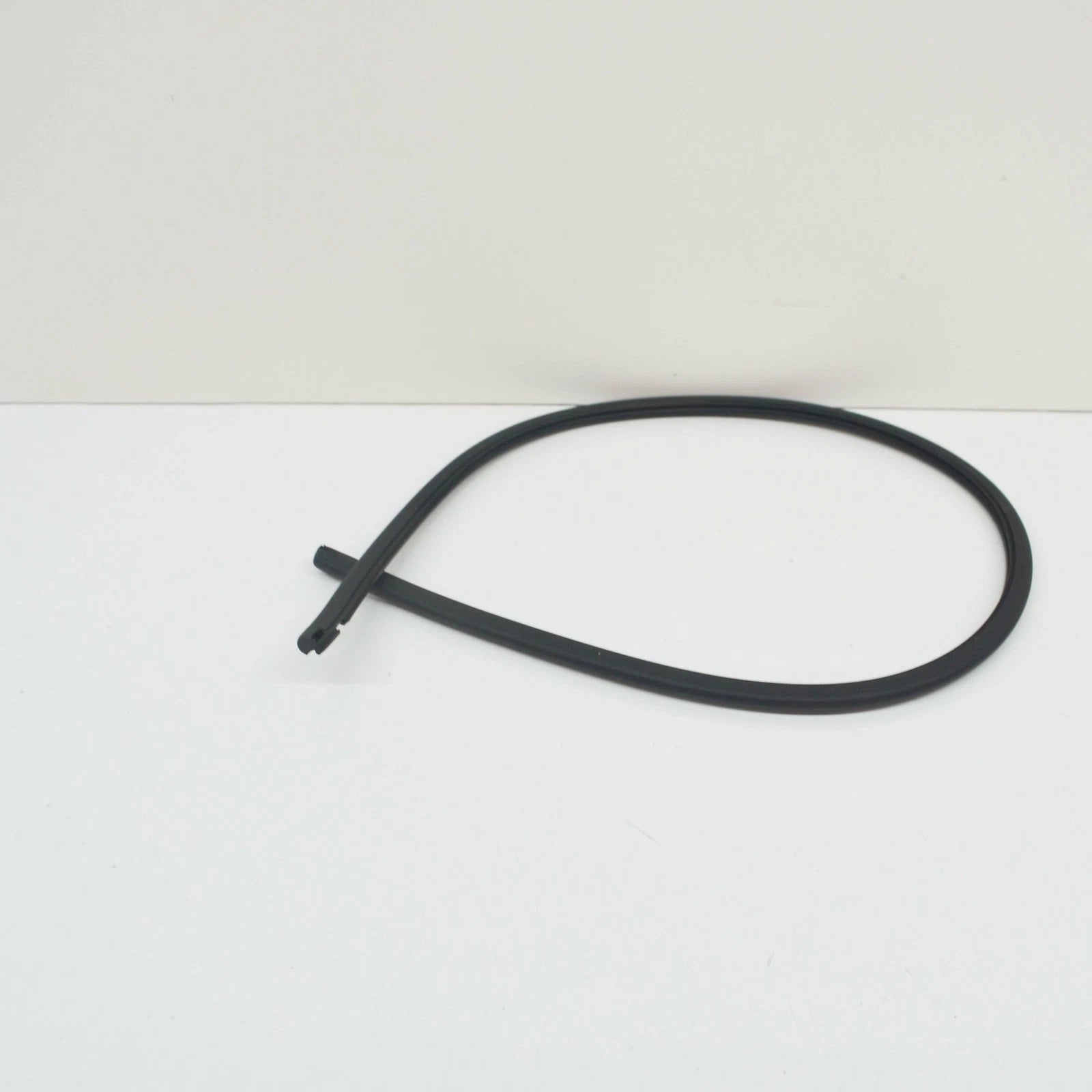 NEW VOLKSWAGEN GOLF MK7 ROOF GLASS COVER REAR SEAL 5G6877297A