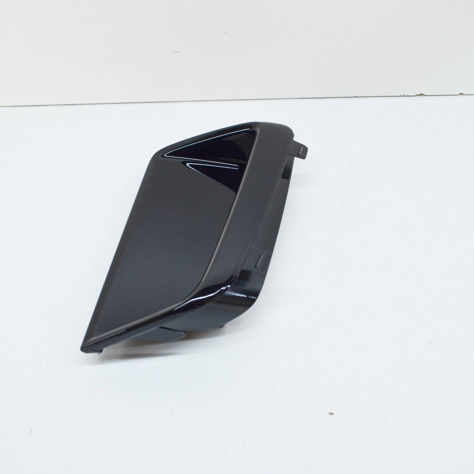 NEW AUDI RS Q3 8U FRONT BUMPER RIGHT COVER 8U0807796T94