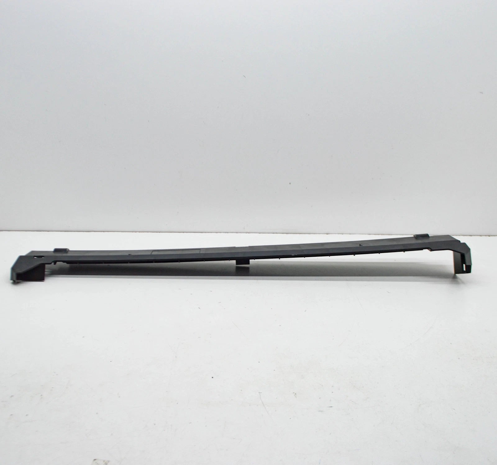 NEW BMW X5 G05 UPPER RADIATOR TOP COVER 17118655770 ORIGINAL