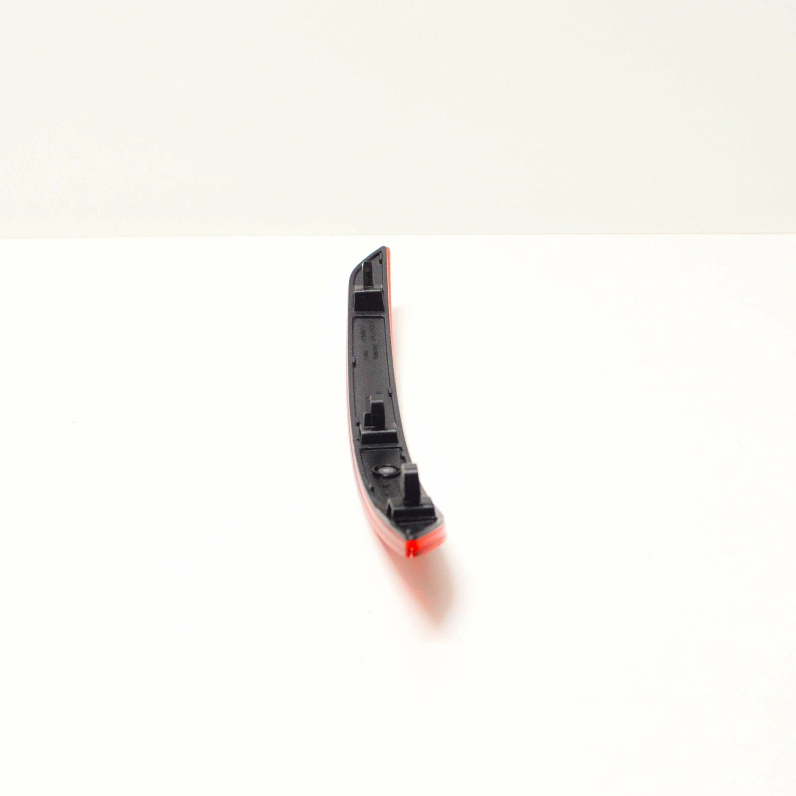 NEW AUDI A3 8V REAR BUMPER REFLECTOR LEFT 8V5945105B