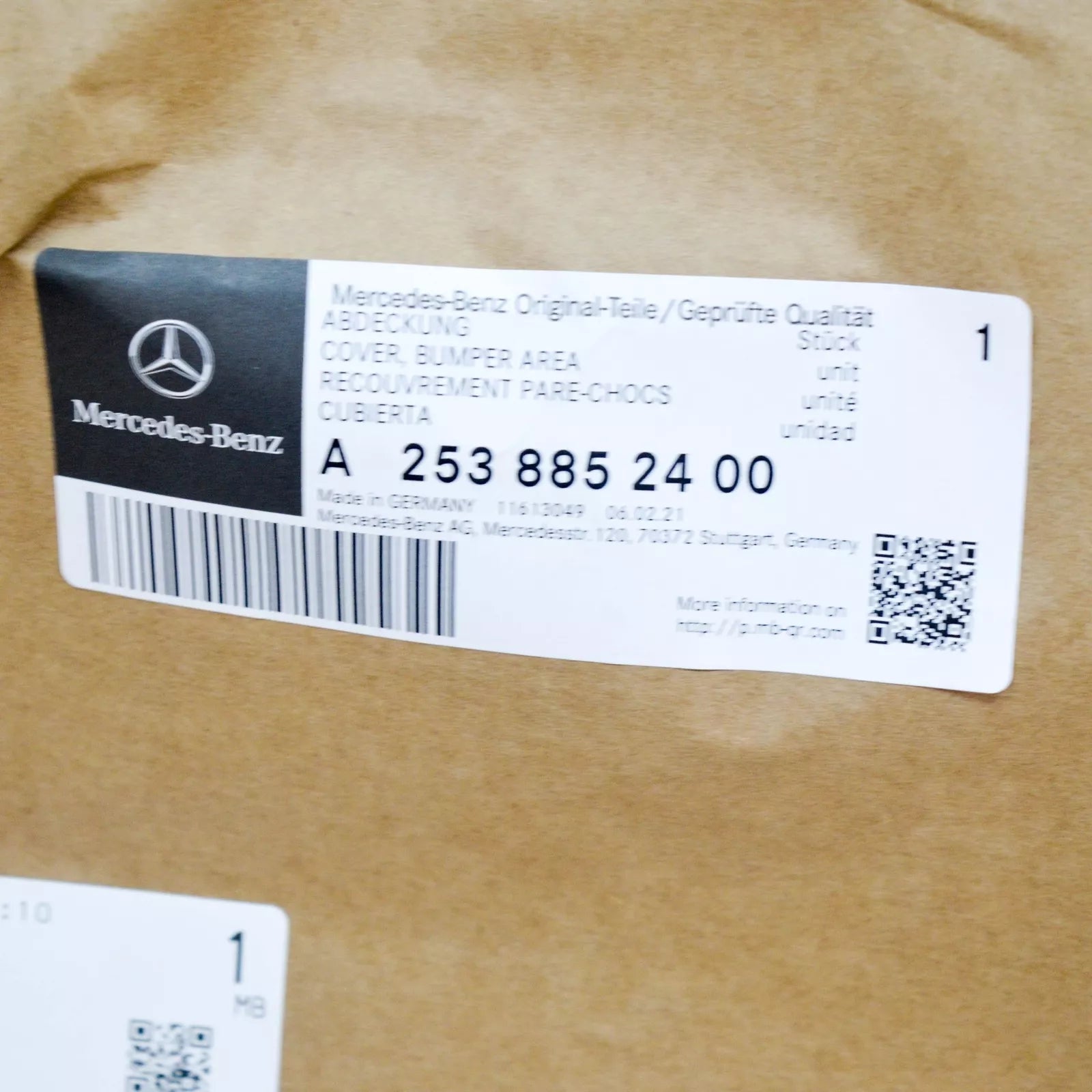 NEW MB GLC X253 AMG FRONT LOWER CENTER GRILLE A2538852400 ORIGINAL