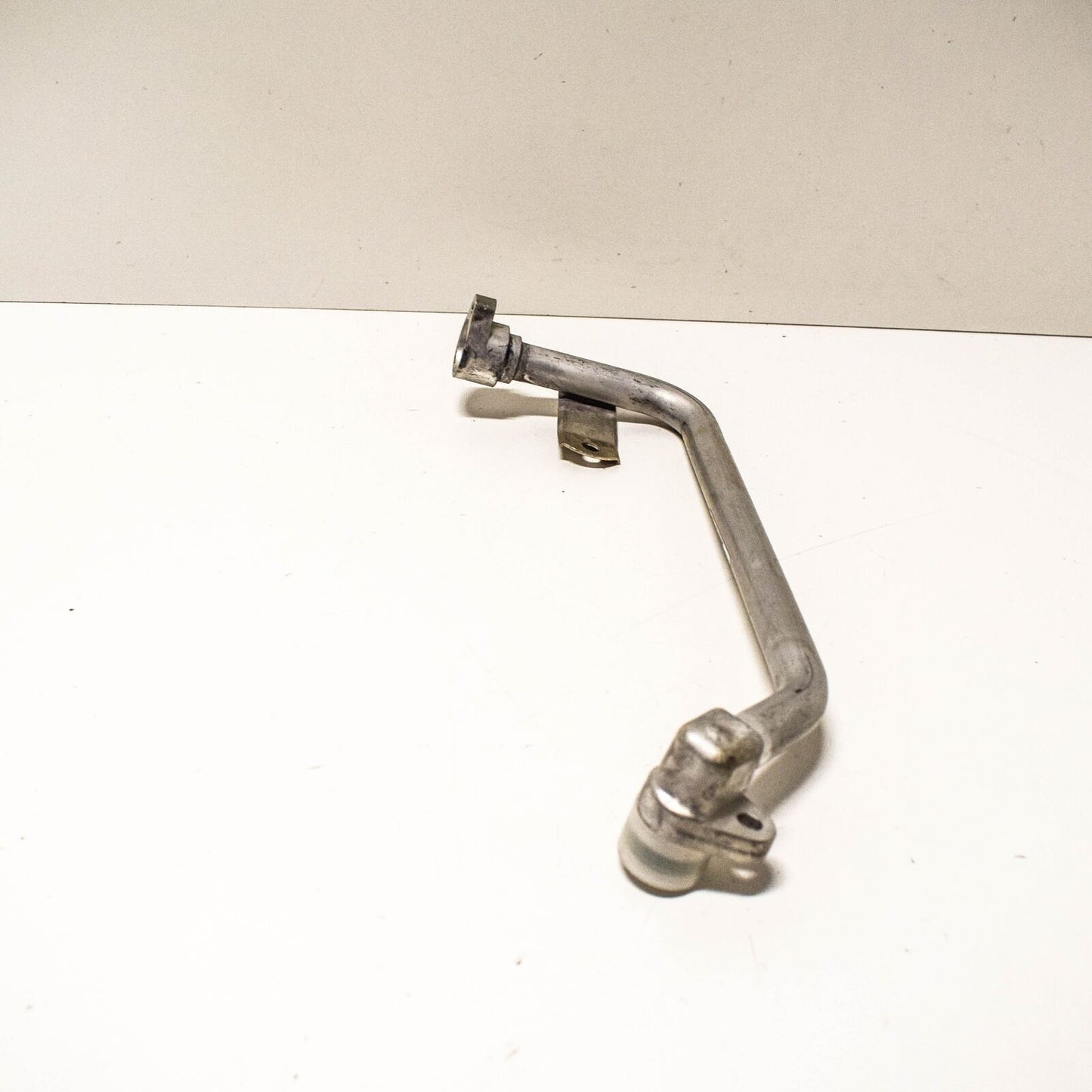 NEW MERCEDES BENZ SLS C197 AMG LEFT FEED OIL LINE A1972701296 ORIGINAL