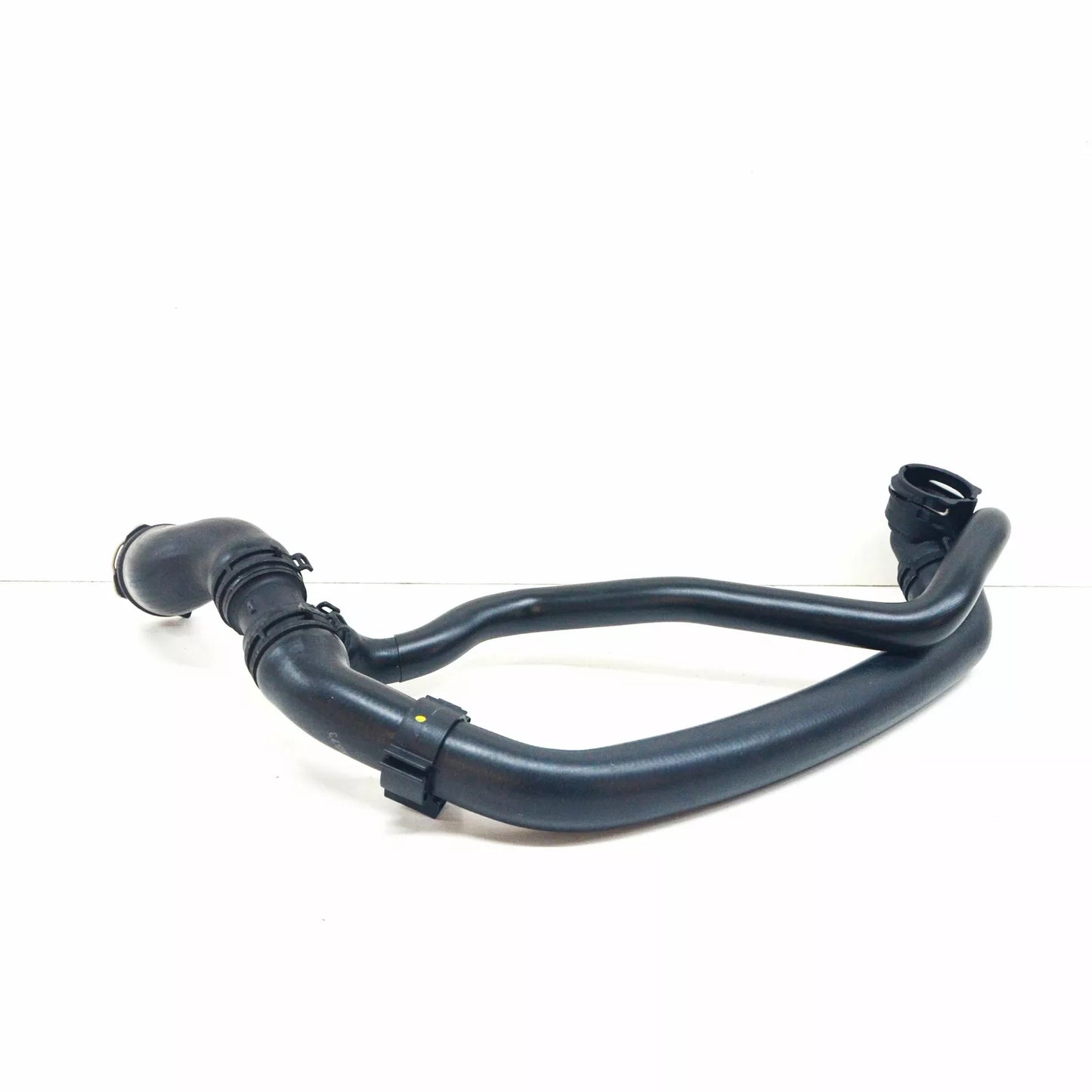 NEW AUDI Q3 8U ENGINE RADIATOR LOWER COOLANT HOSE 5N0122051CC