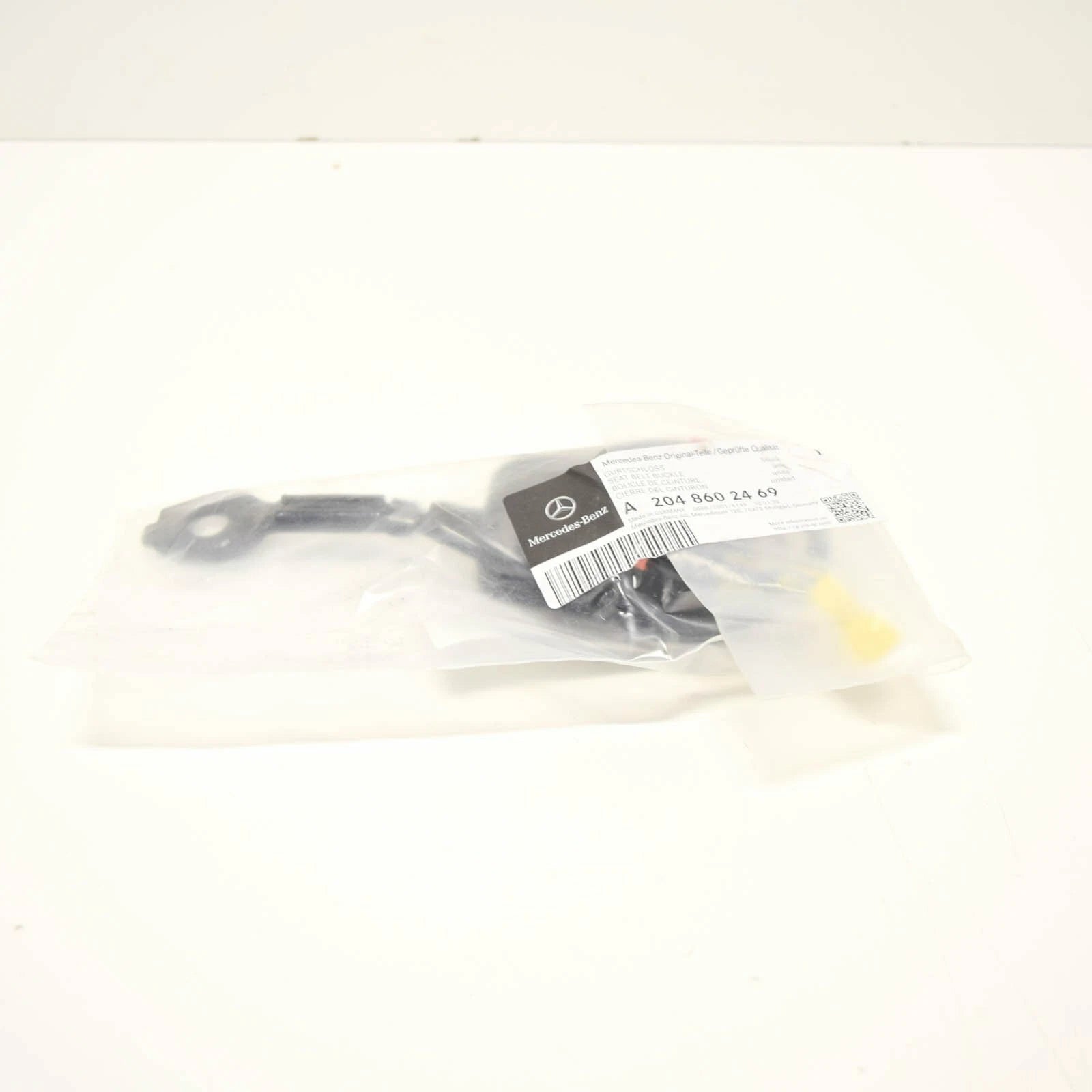 NEW MERCEDES BENZ C-CLASS W204 FRONT RIGHT SEAT BELT BUCKLE A2048602469