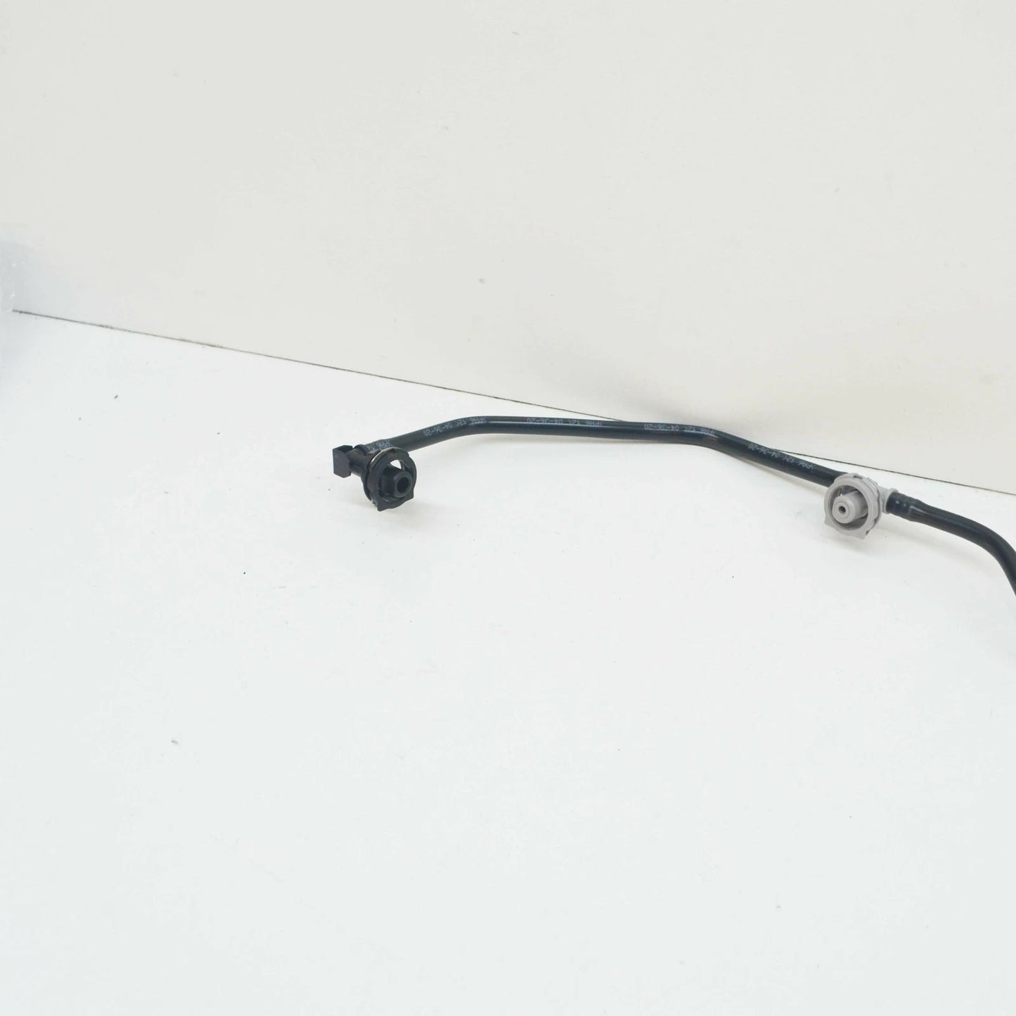 NEW AUDI A5 8W6 COOLING SYSTEM BREATHER LINE 8W1121081BK