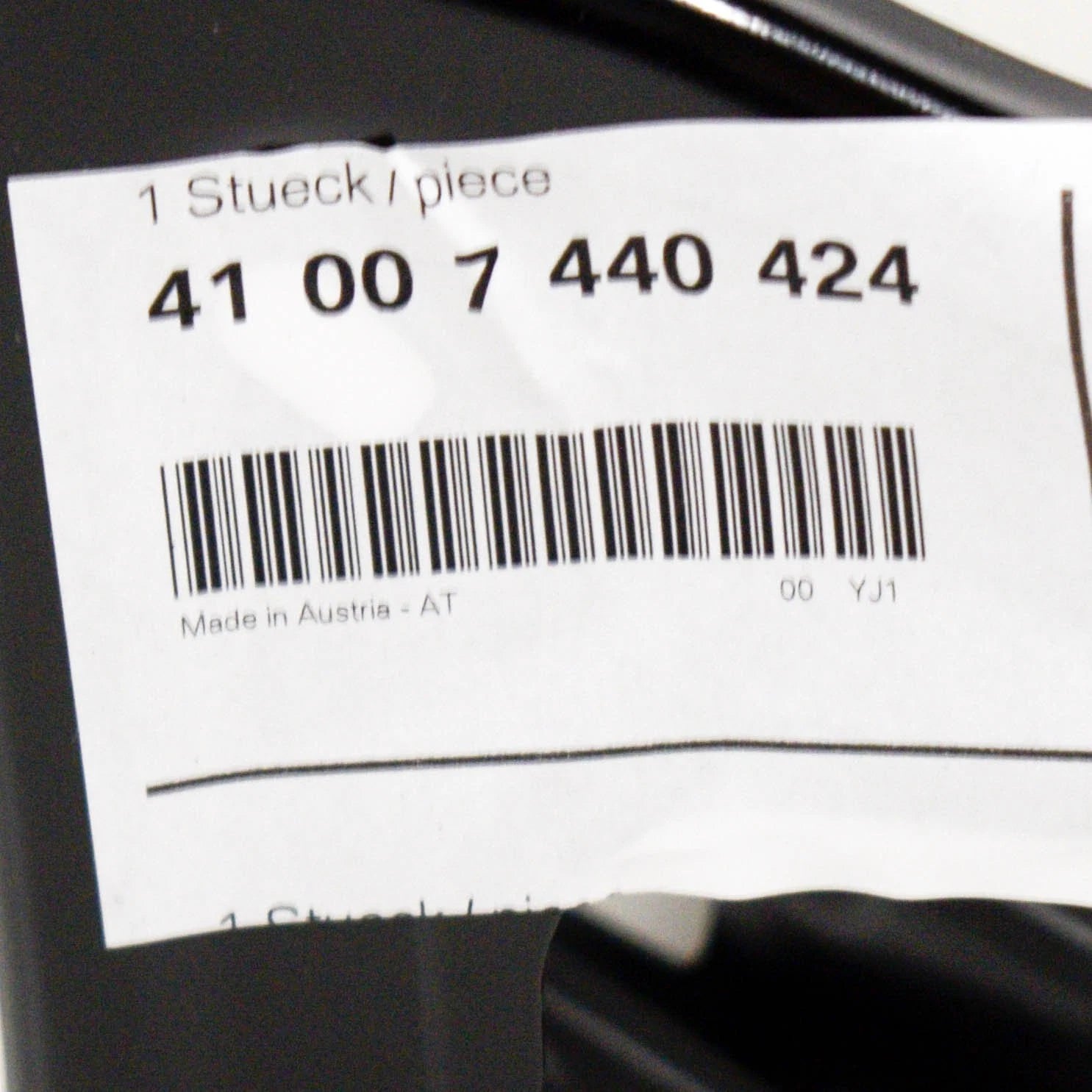 NEW BMW 5 G30 FRONT RIGHT SIDE PANEL BRACKET 41007440424 ORIGINAL