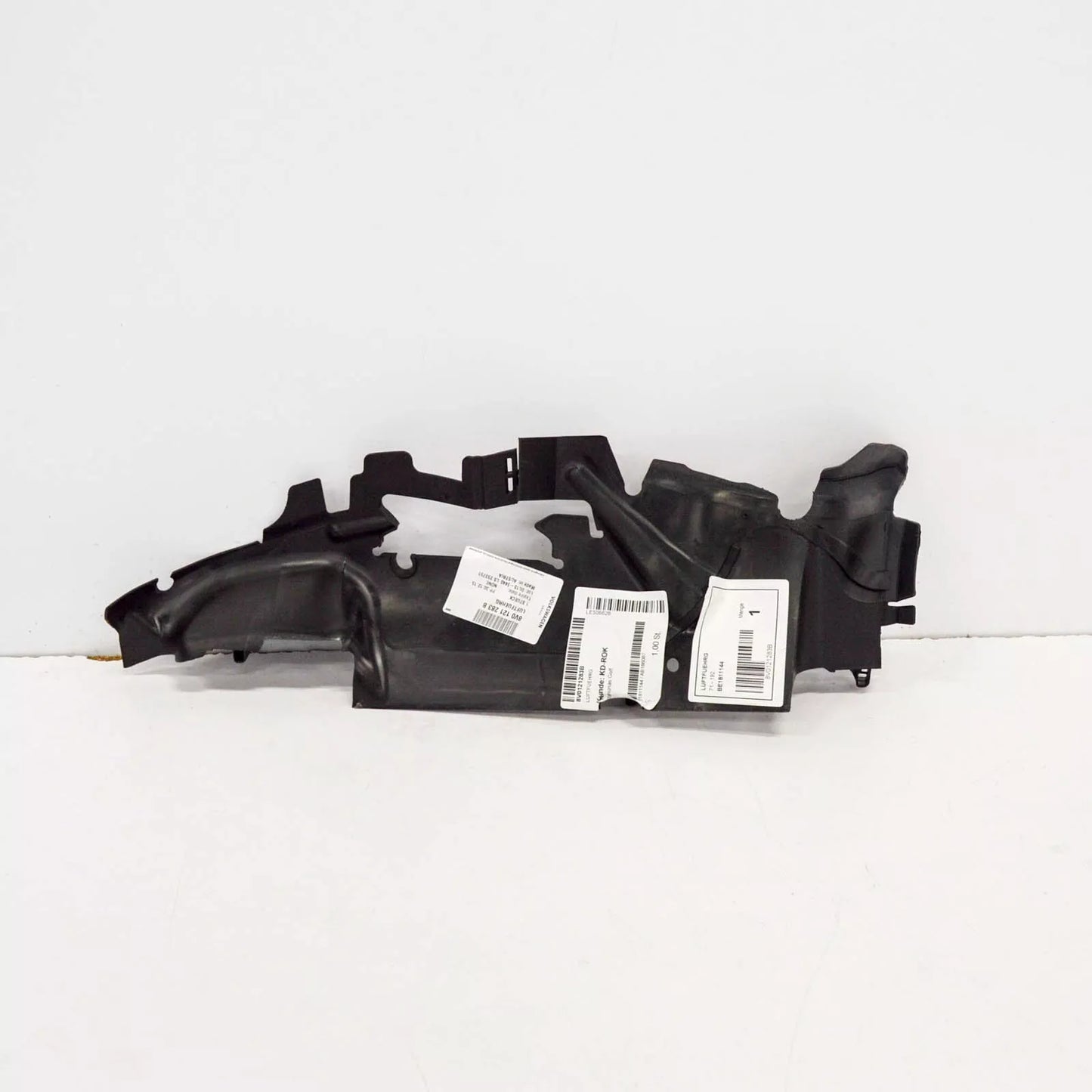 NEW AUDI A3 8V AIR DUCT LEFT DEFLECTOR 8V0121283B ORIGINAL