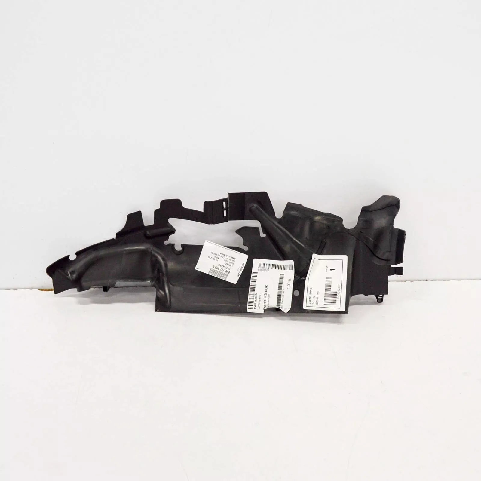 NEW AUDI A3 8V AIR DUCT LEFT DEFLECTOR 8V0121283B ORIGINAL