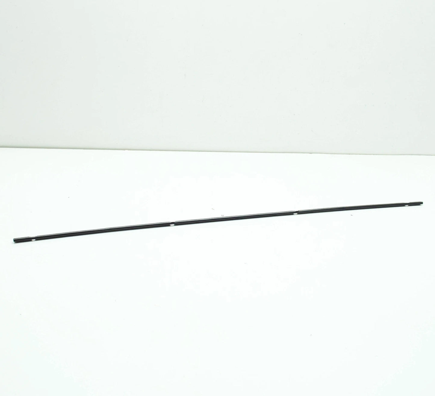 NEW VOLKSWAGEN TIGUAN AD MK2 LEFT WINDSHIELD RETAINING STRIP 5NA854541 ORIGINAL