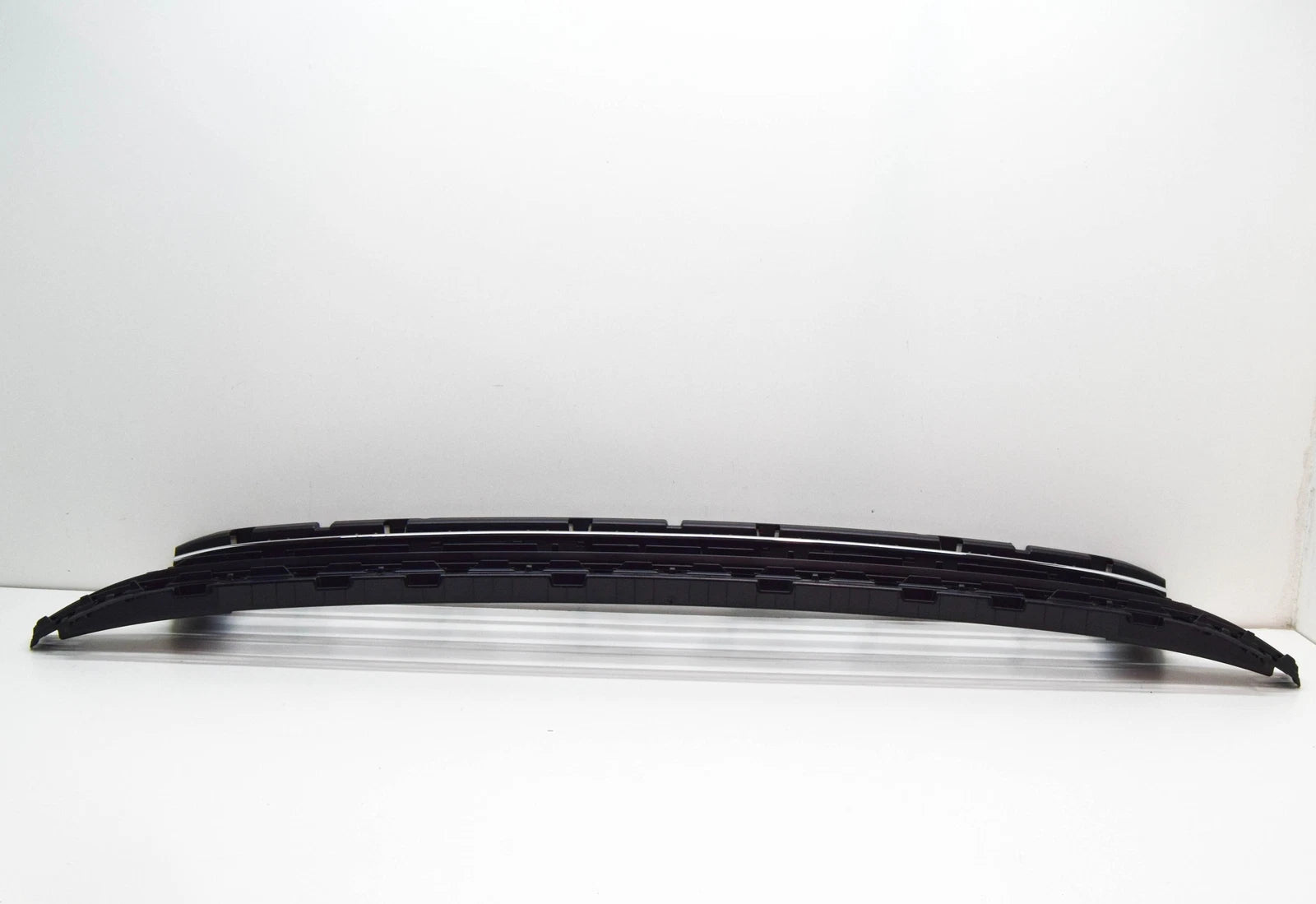 NEW VW PASSAT B8 3G FRONT CENTER LOWER BUMPER GRILLE 3G0853671B9B9 ORIGINAL