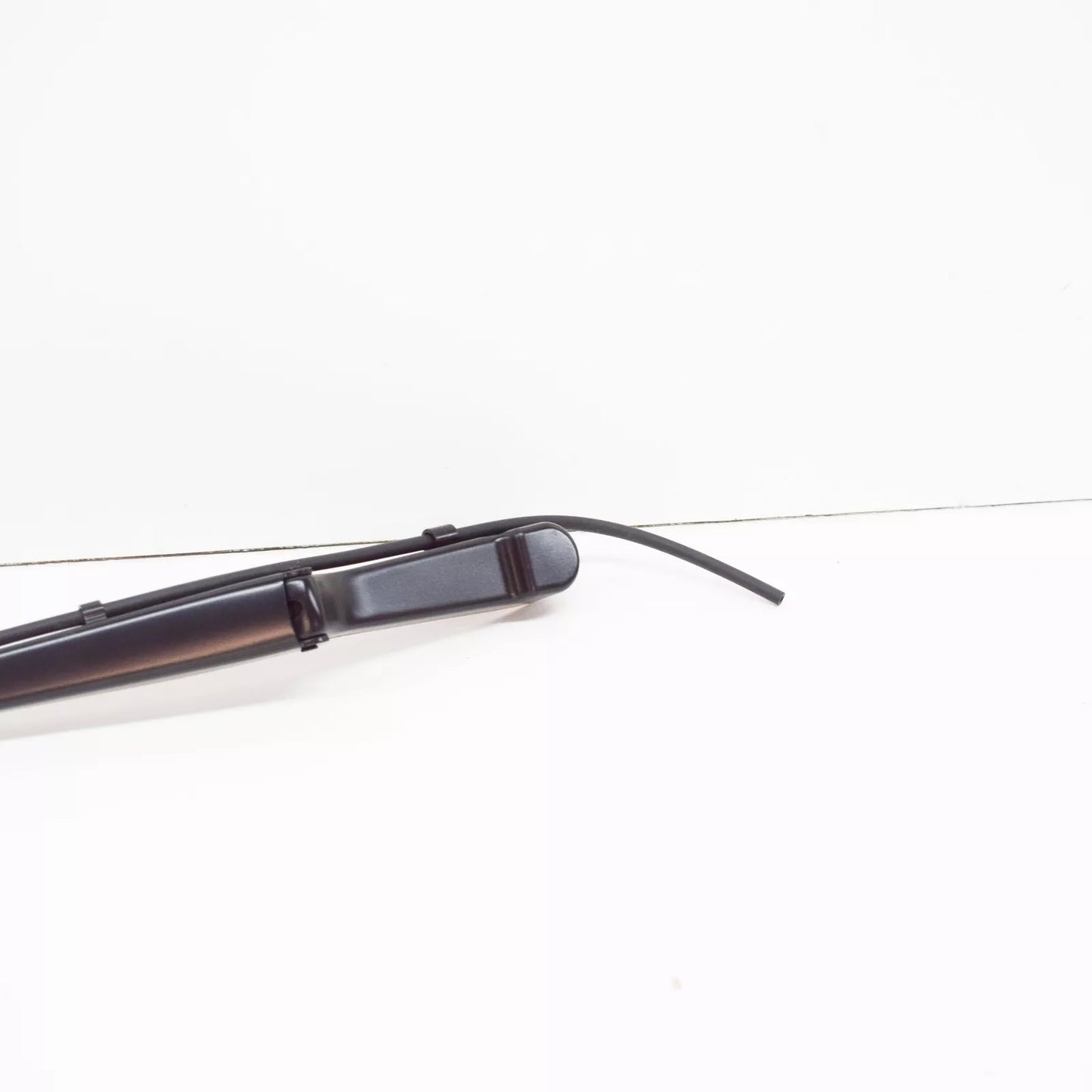 NEW MB SPRINTER 903 WINDSHIELD RIGHT WIPER ARM RHD A9018200344 ORIGINAL