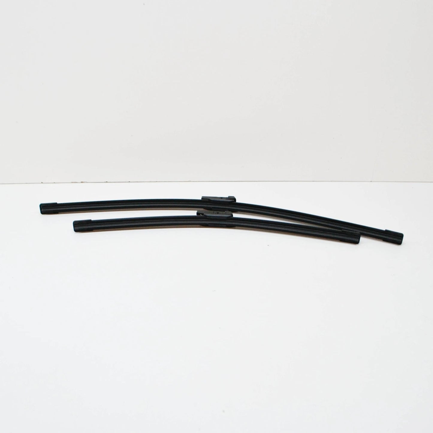 NEW VW CADDY ALLTRACK FURGON SAA FRONT WIPER BLADES RHD 2K2998002A