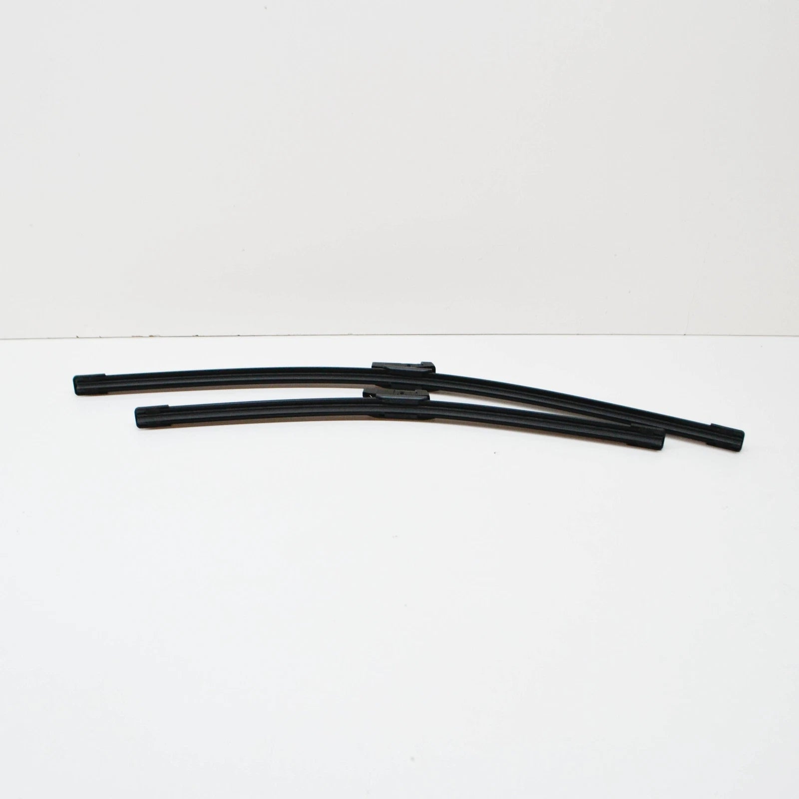 NEW VW CADDY ALLTRACK FURGON SAA FRONT WIPER BLADES RHD 2K2998002A
