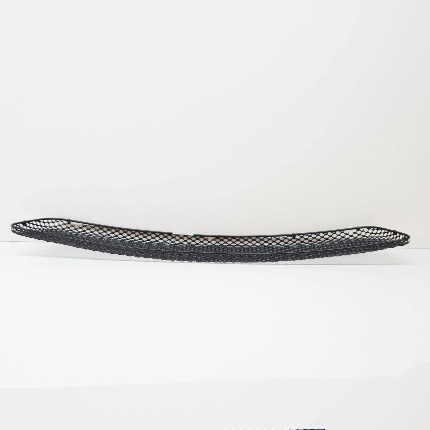 NEW MB E W211 FRONT BUMPER LOWER GRILLE A2118851153