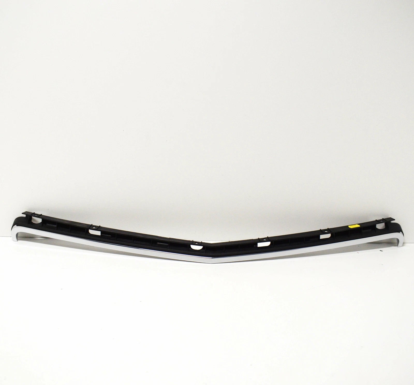 NEW MERCEDES-BENZ C W204 AMG FRONT BUMPER GRILLE UPPER TRIM A2048800983