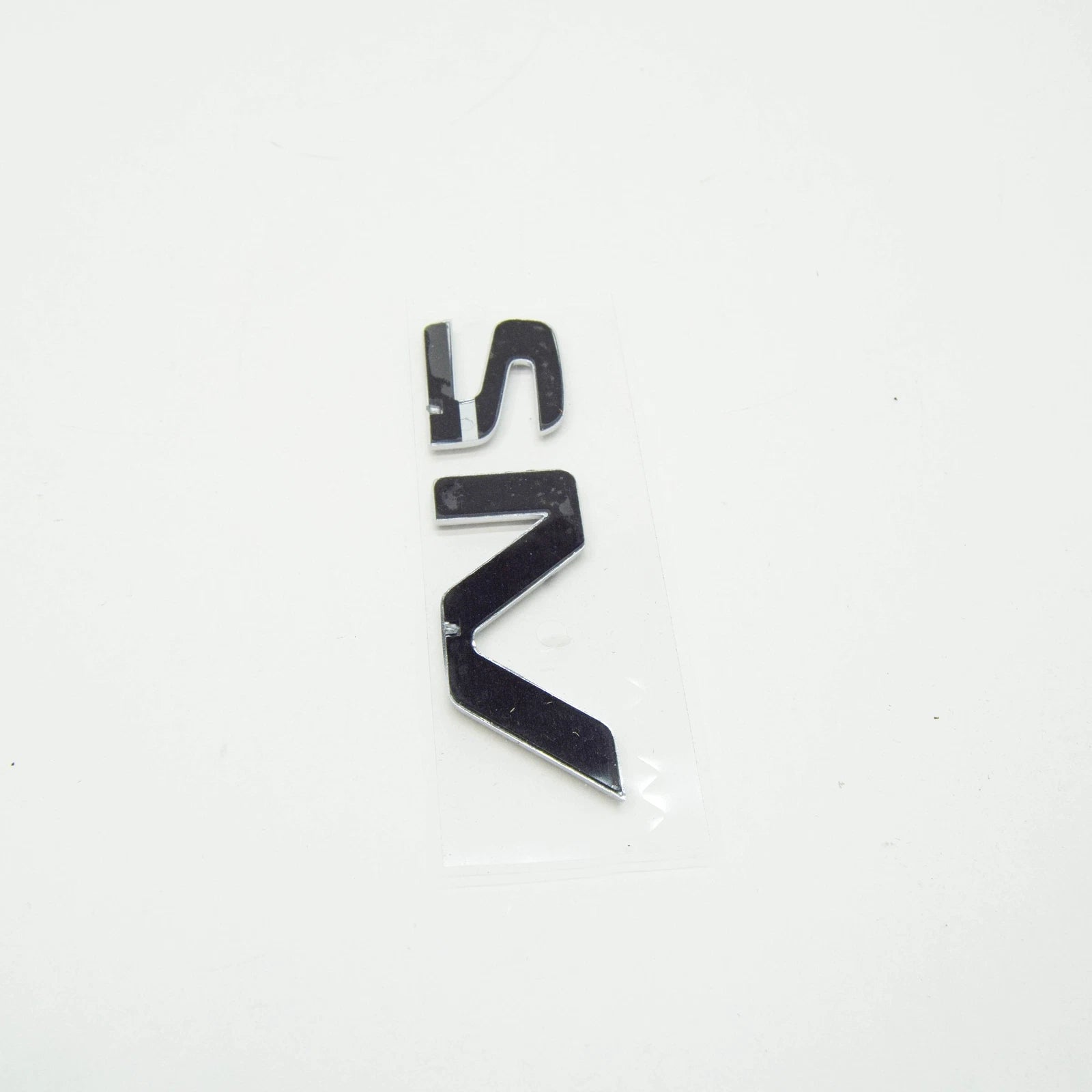 NEW MERCEDES-BENZ S W221 FRONT FENDER EMBLEM BADGE A1408173615 ORIGINAL