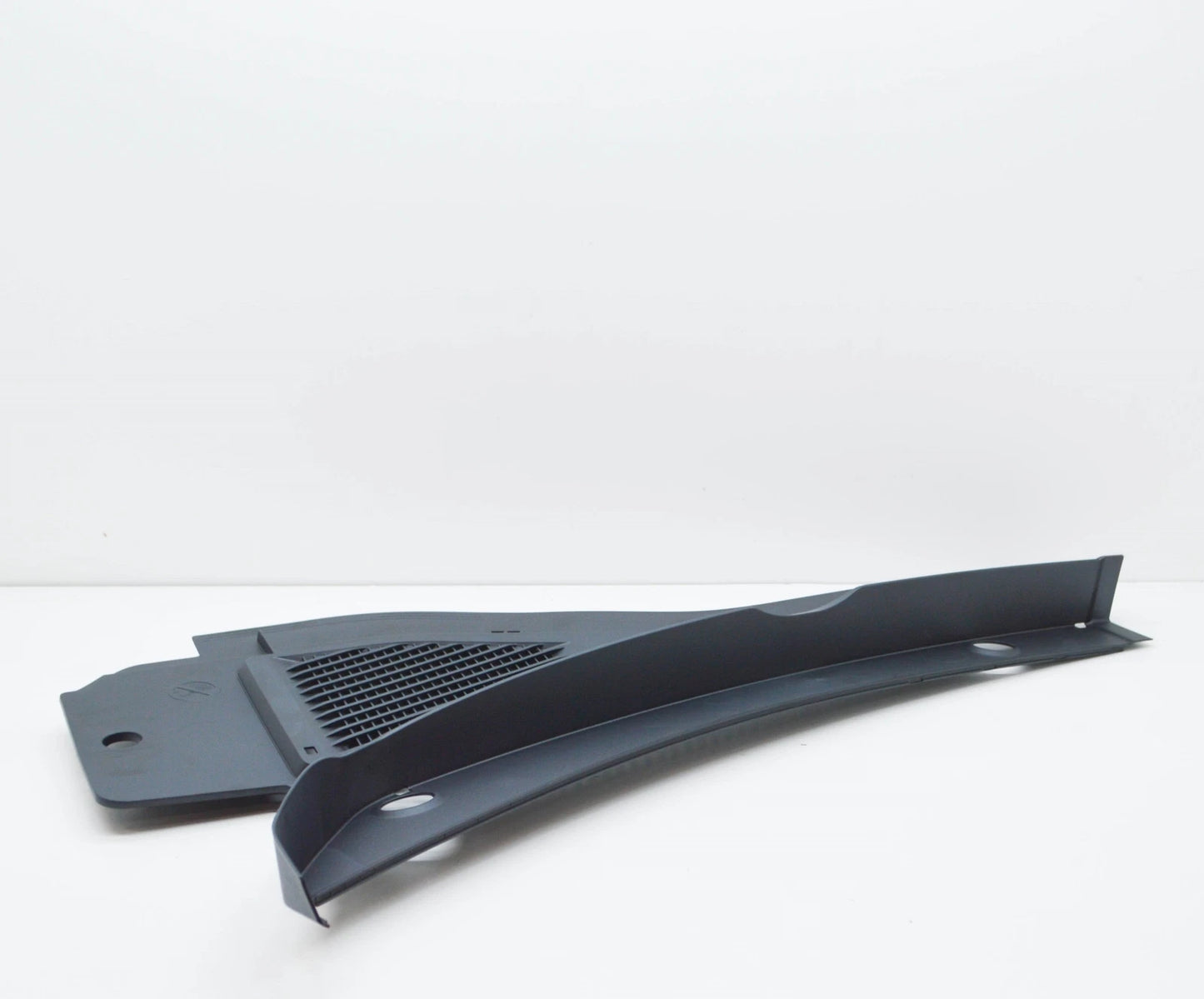 NEW VOLKSWAGEN JETTA A7 MK7 FRONT LEFT COWL GRILLE 17B819403A9B9 ORIGINAL