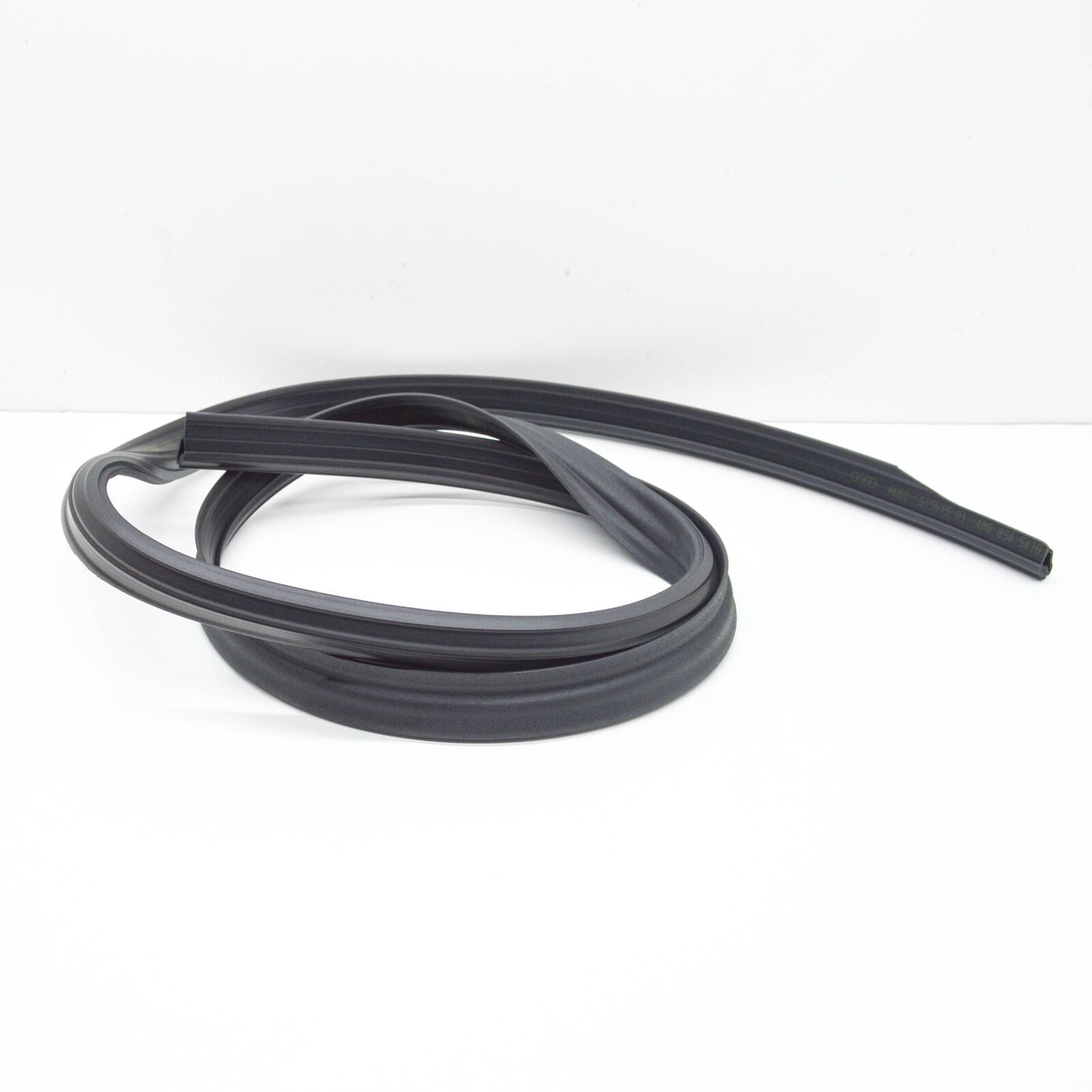 NEW AUDI Q8 RSQ8 4MN LEFT ROOF SEAL 4M8854543B ORIGINAL