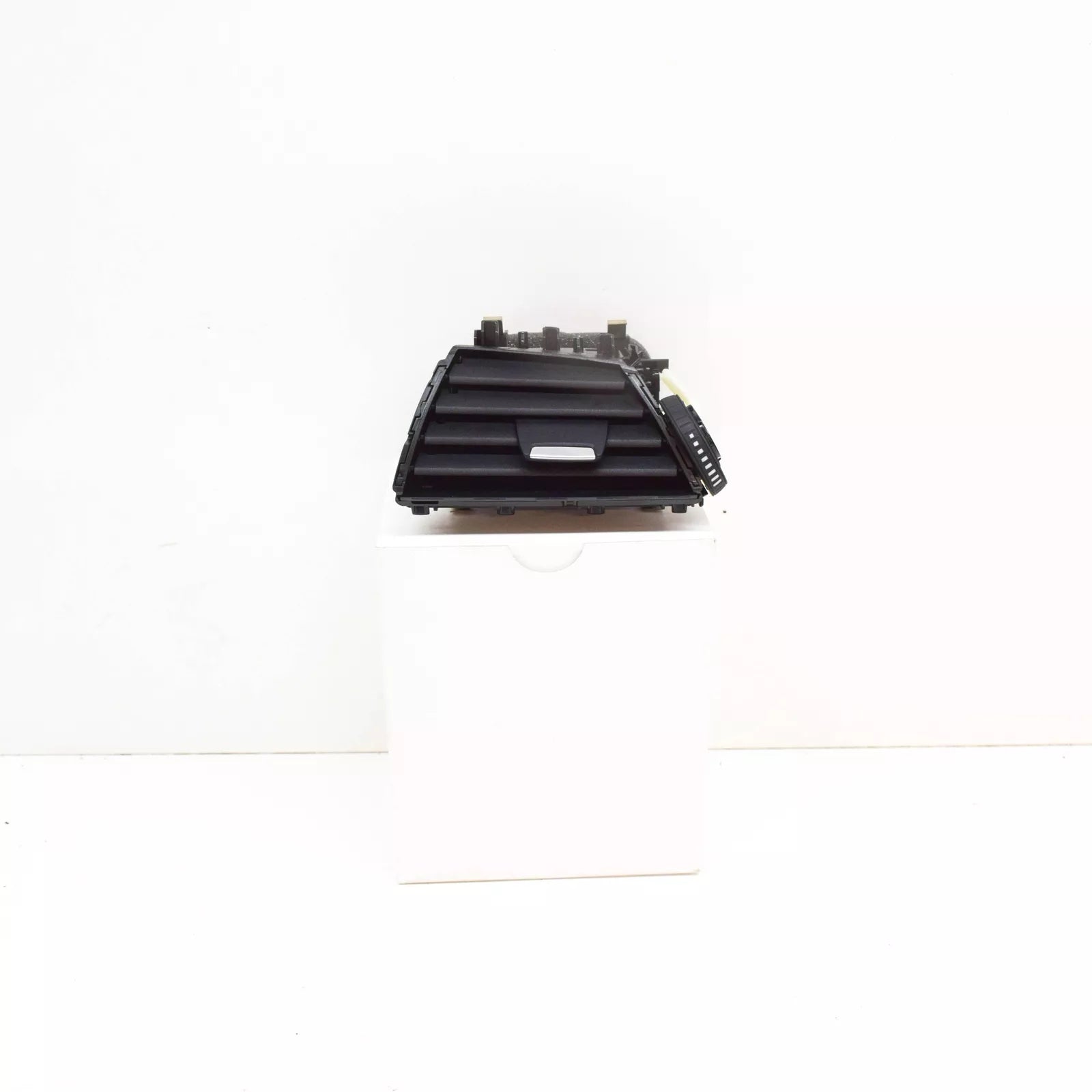 NEW BMW 1 F21 FRONT DASHBOARD LEFT AIR VENT GRILLE 64229205355 ORIGINAL