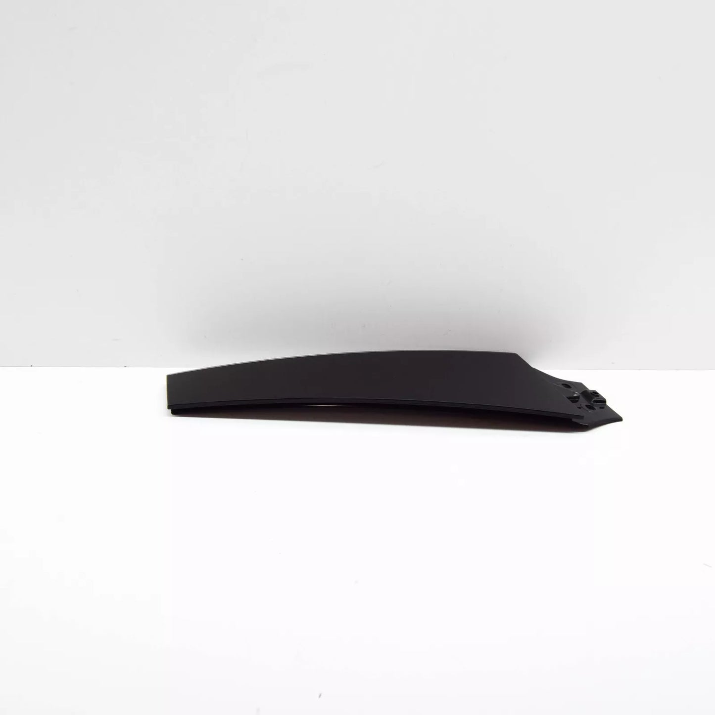 NEW MB CLS C219 EXTERIOR LEFT B PILLAR TRIM COVER A2196900187 ORIGINAL