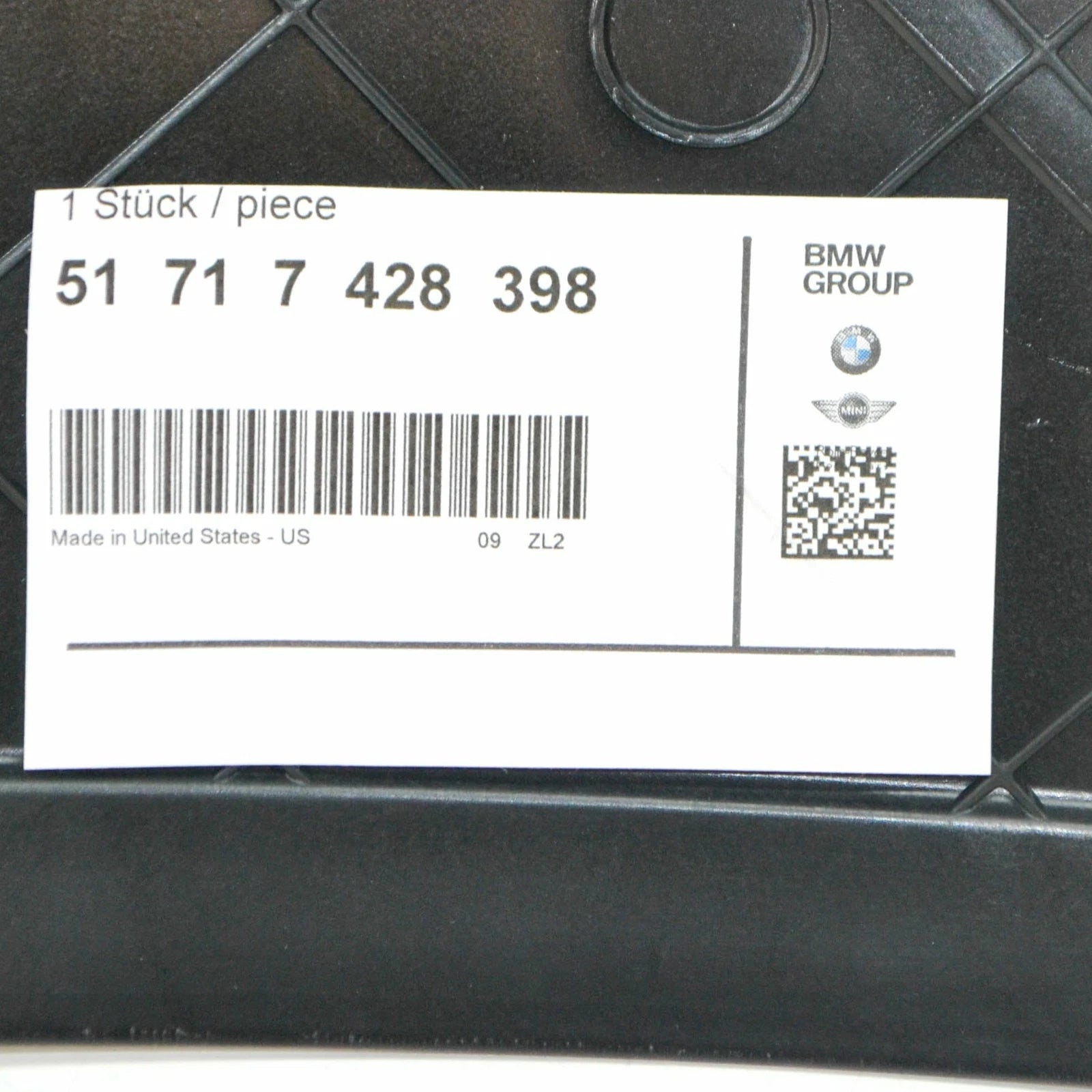 NEW BMW X5 G05 RIGHT OIL COOLER COVER 51717428398 7428398 ORIGINAL