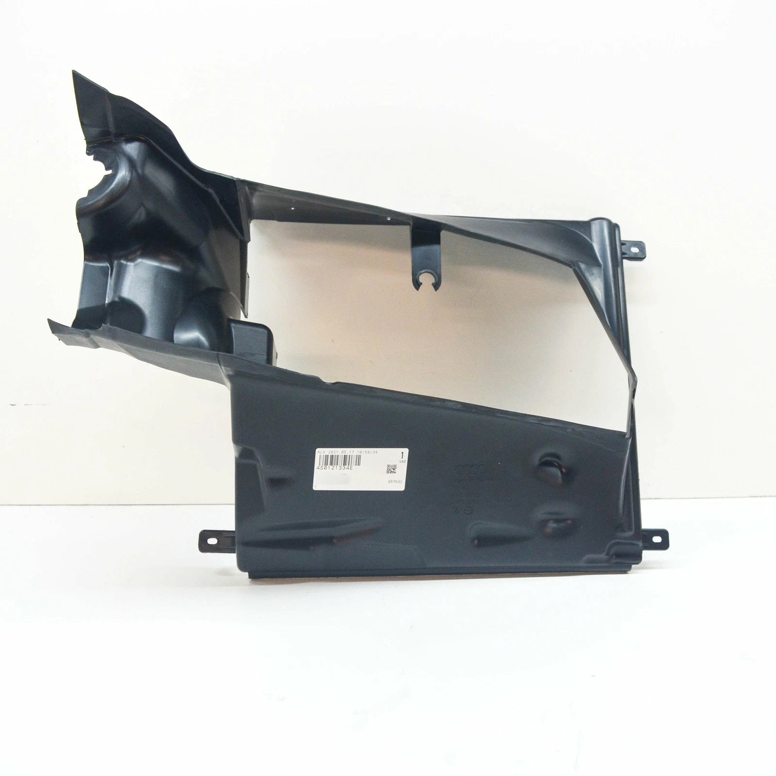 NEW AUDI R8 SPYDER 4S FRONT RIGHT RADIIATOR AIR DUCT 4S0121334E ORIGINAL